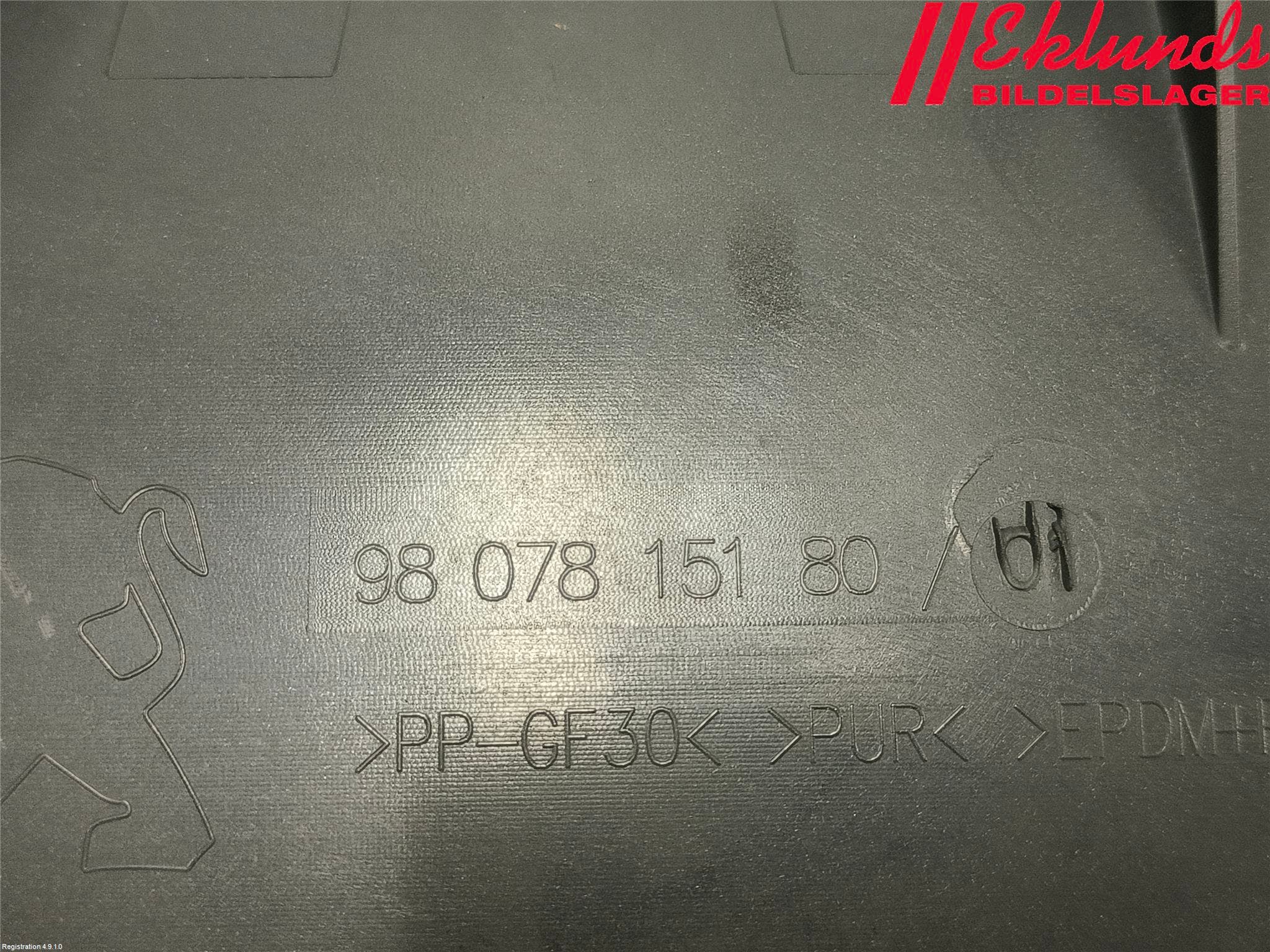 Peugeot 308 14-21 Torpedplåt-Torpedplast