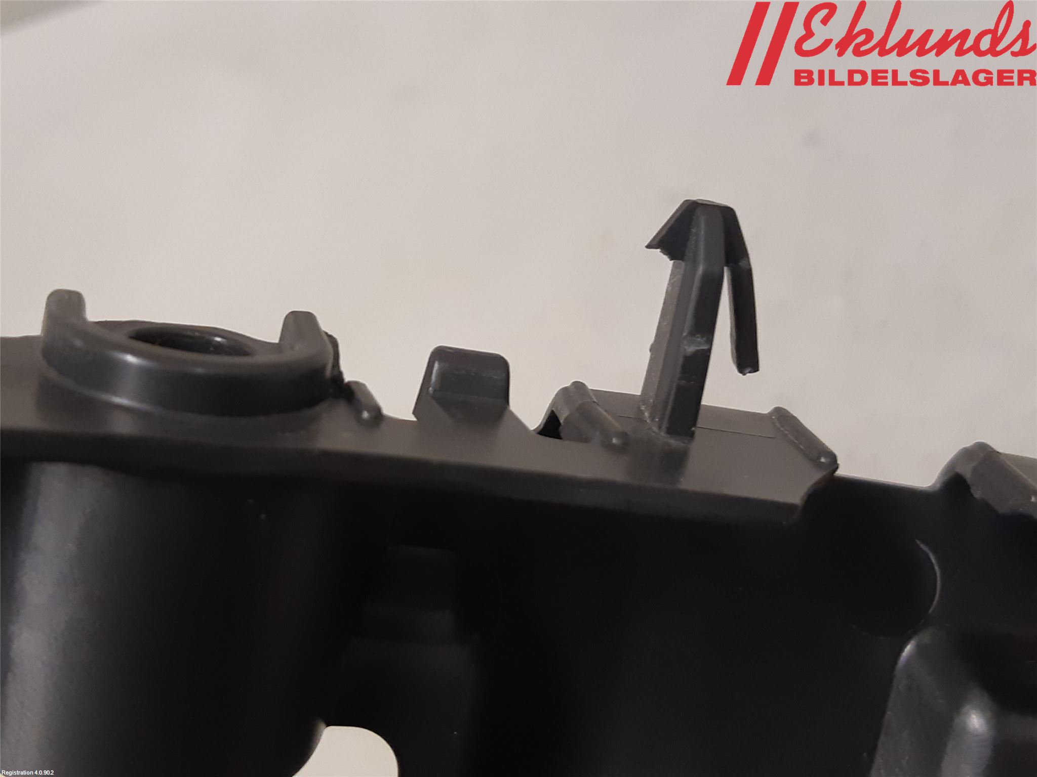 Peugeot 2008/E-2008 20- Stötfångarfäste Bak Vä