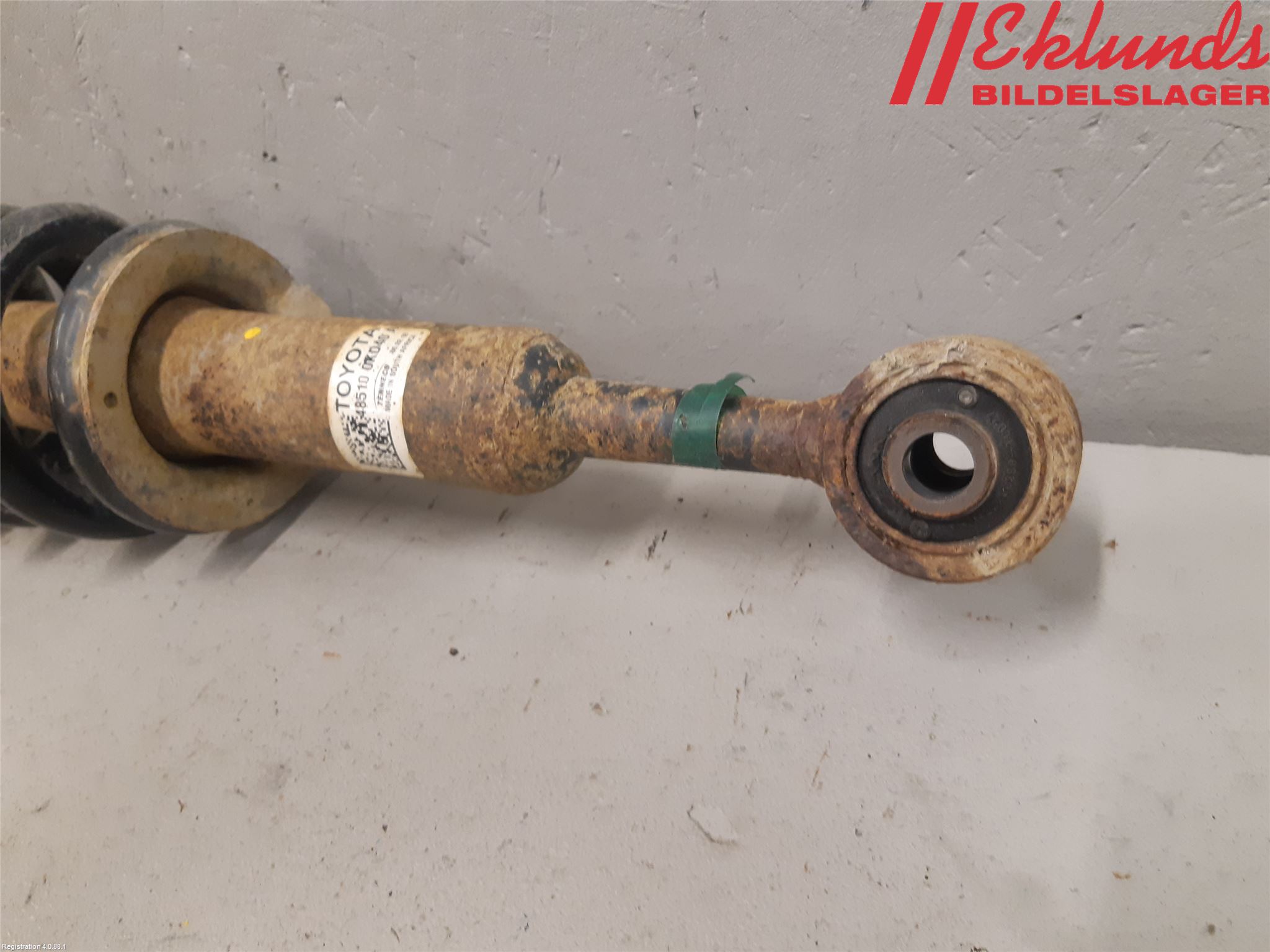 Toyota HILUX 16- Fjäderben Fram Höger
