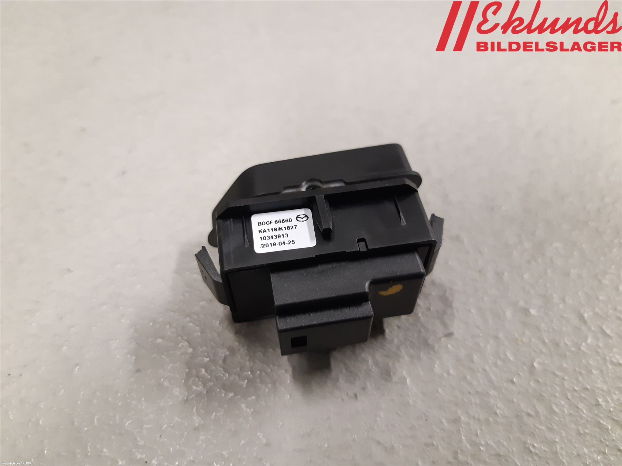 Mazda CX-30 20- Strömställare Centrallås