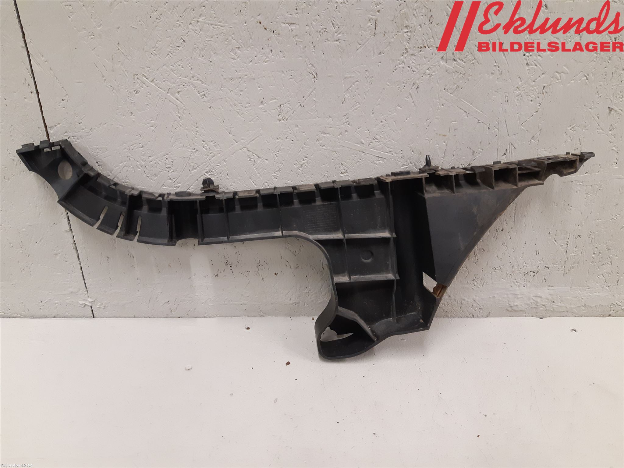 Volvo V70 08-13 Stötfångarfäste Bak Hö
