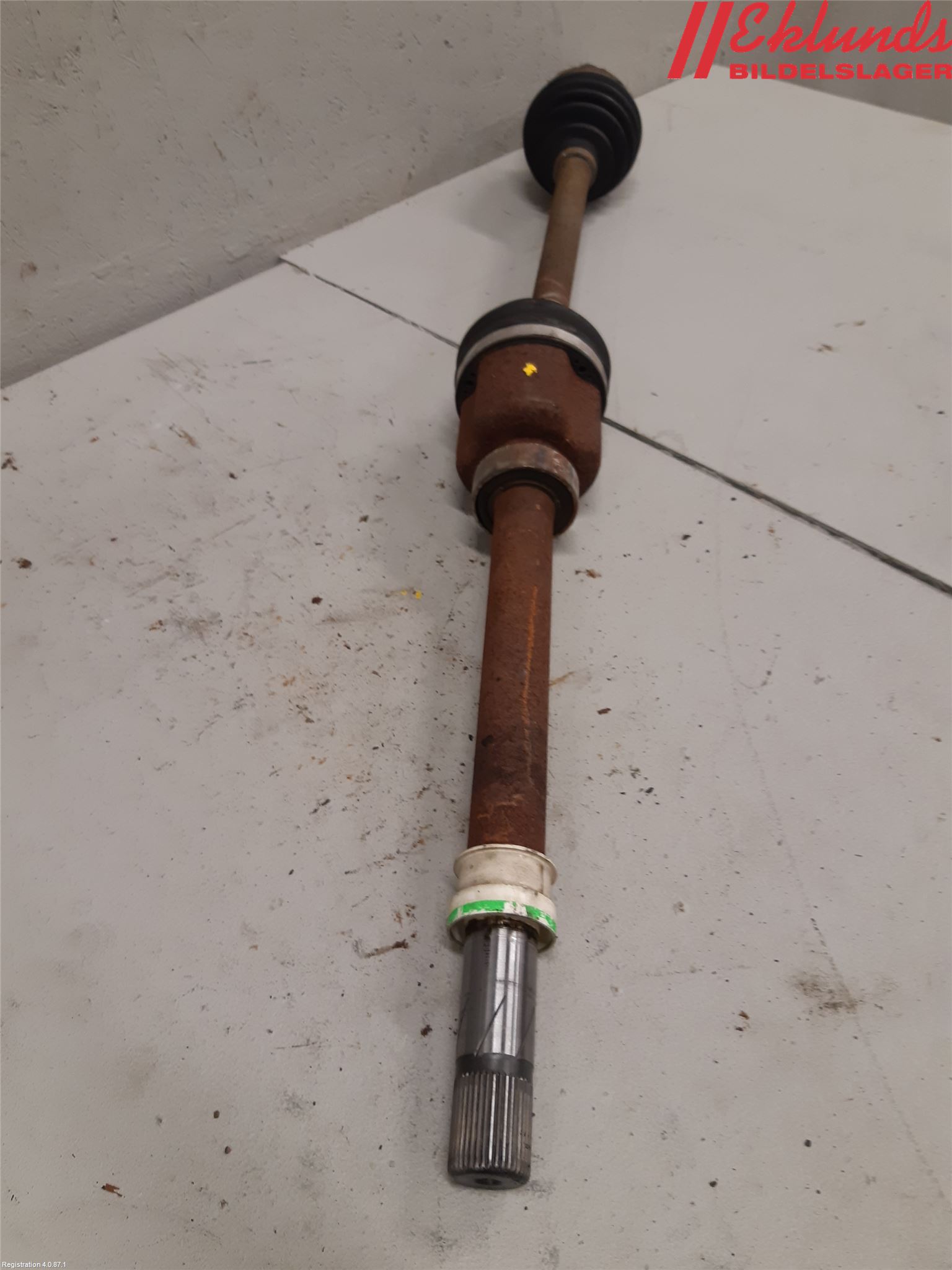 Renault TRAFIC/E-TECH 15- Drivaxel Fram Höger