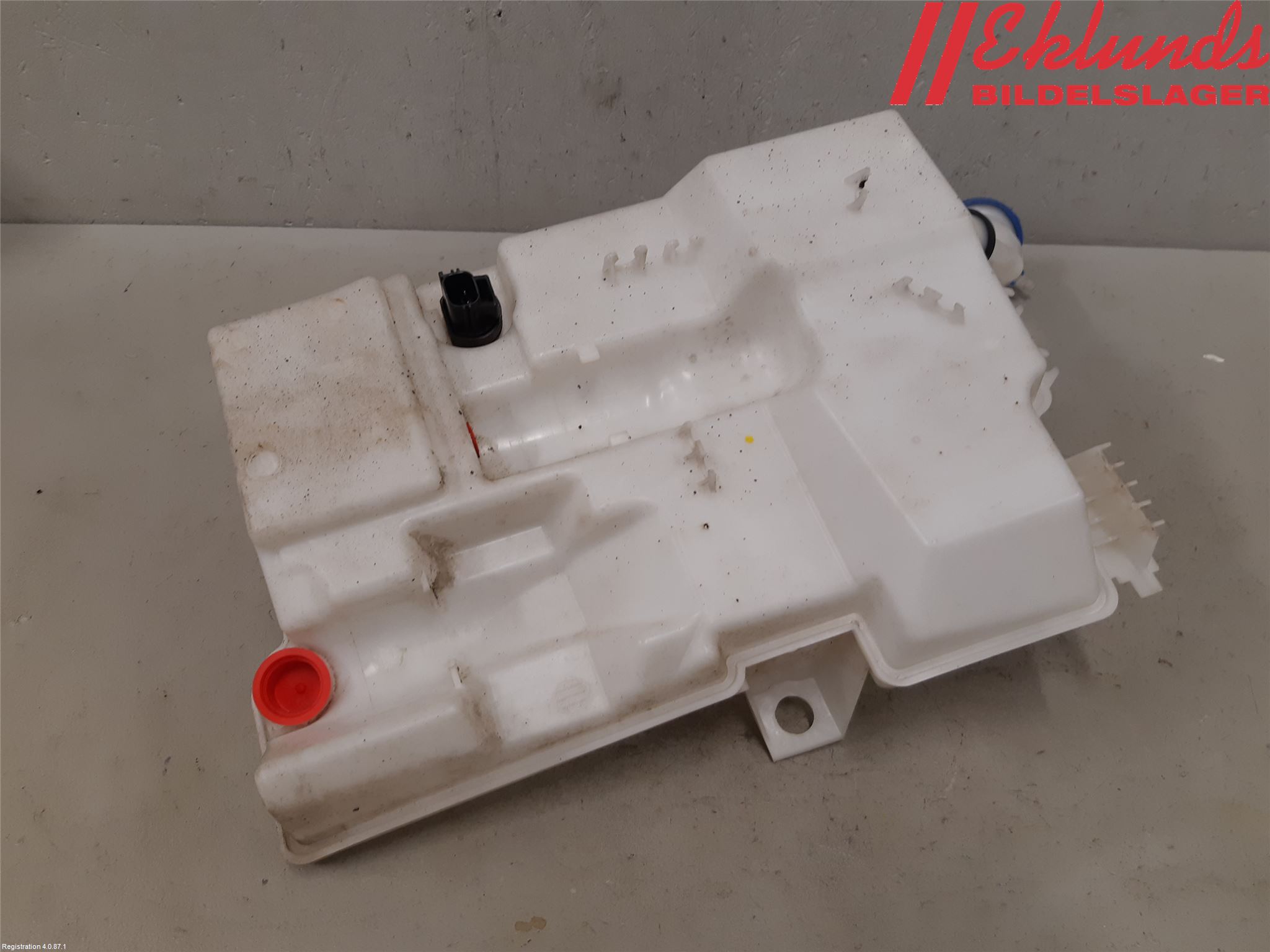 Ford FOCUS 11-14 Spolartank Vindruta-Strål