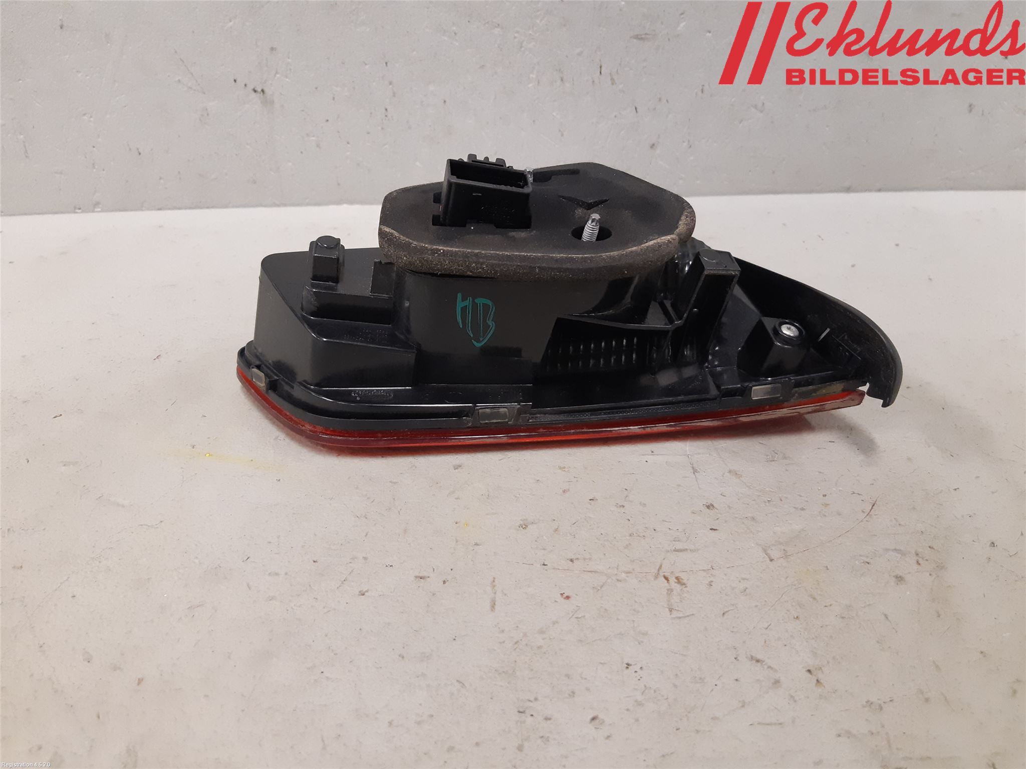 Volkswagen VW PASSAT 15-19 Bakljus Lucka Hö