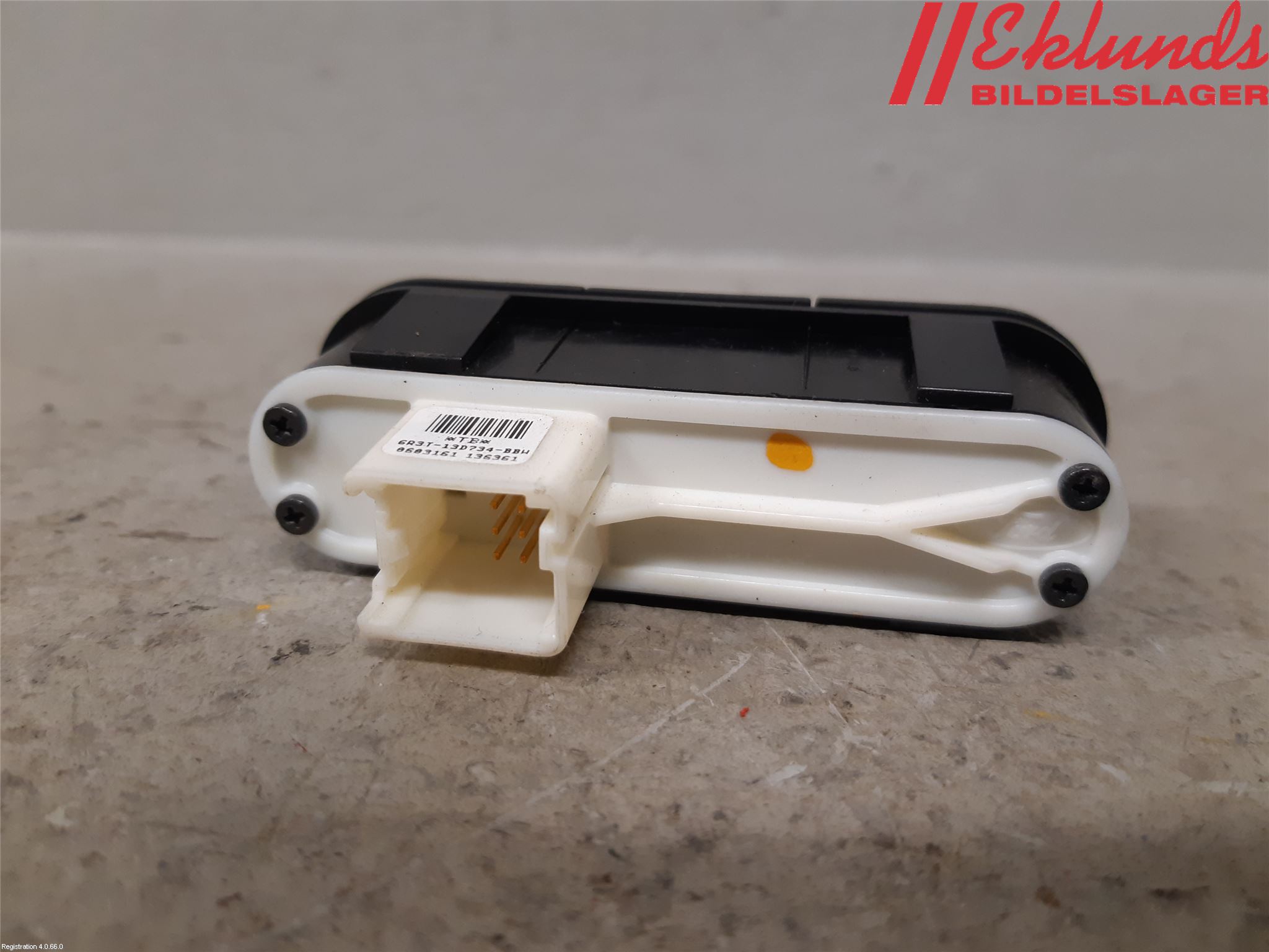 Ford MUSTANG V 05-14 Strömställare Varnings
