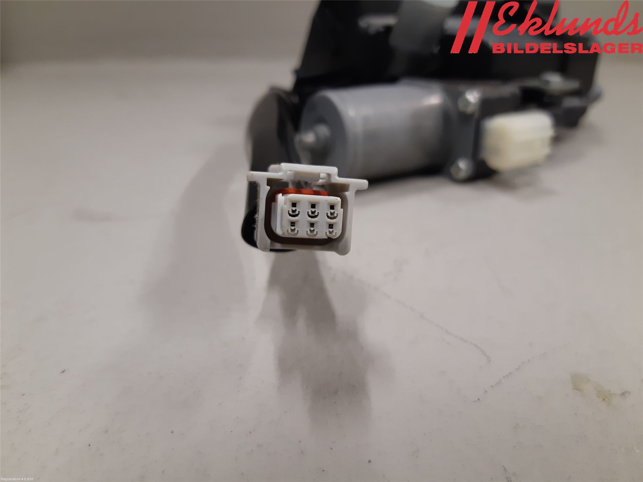 Toyota RAV4 19- Låskista Baklucka