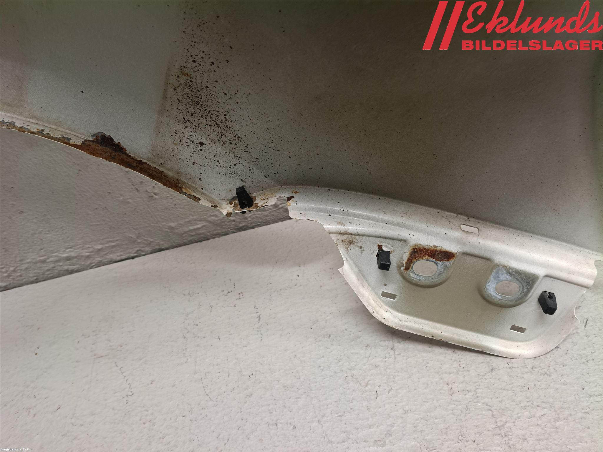 Volkswagen VW CADDY 11-15 Skärm Fram Vänster