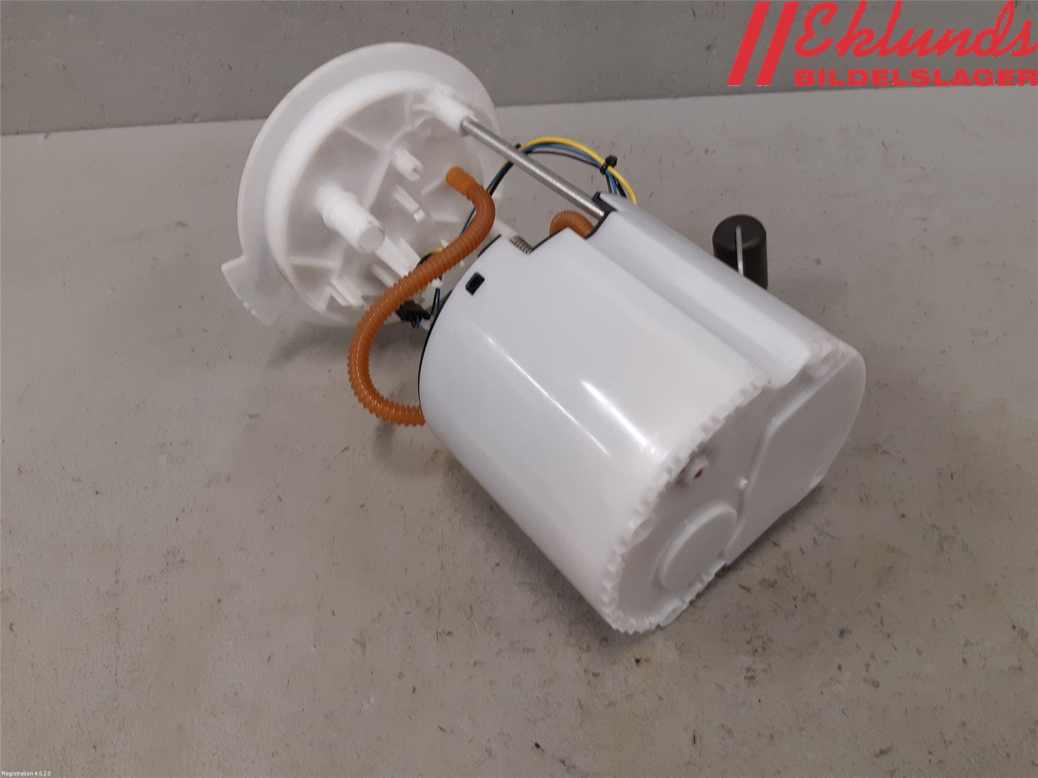 Volvo XC40/RECHARGE 18- Bränslepump El