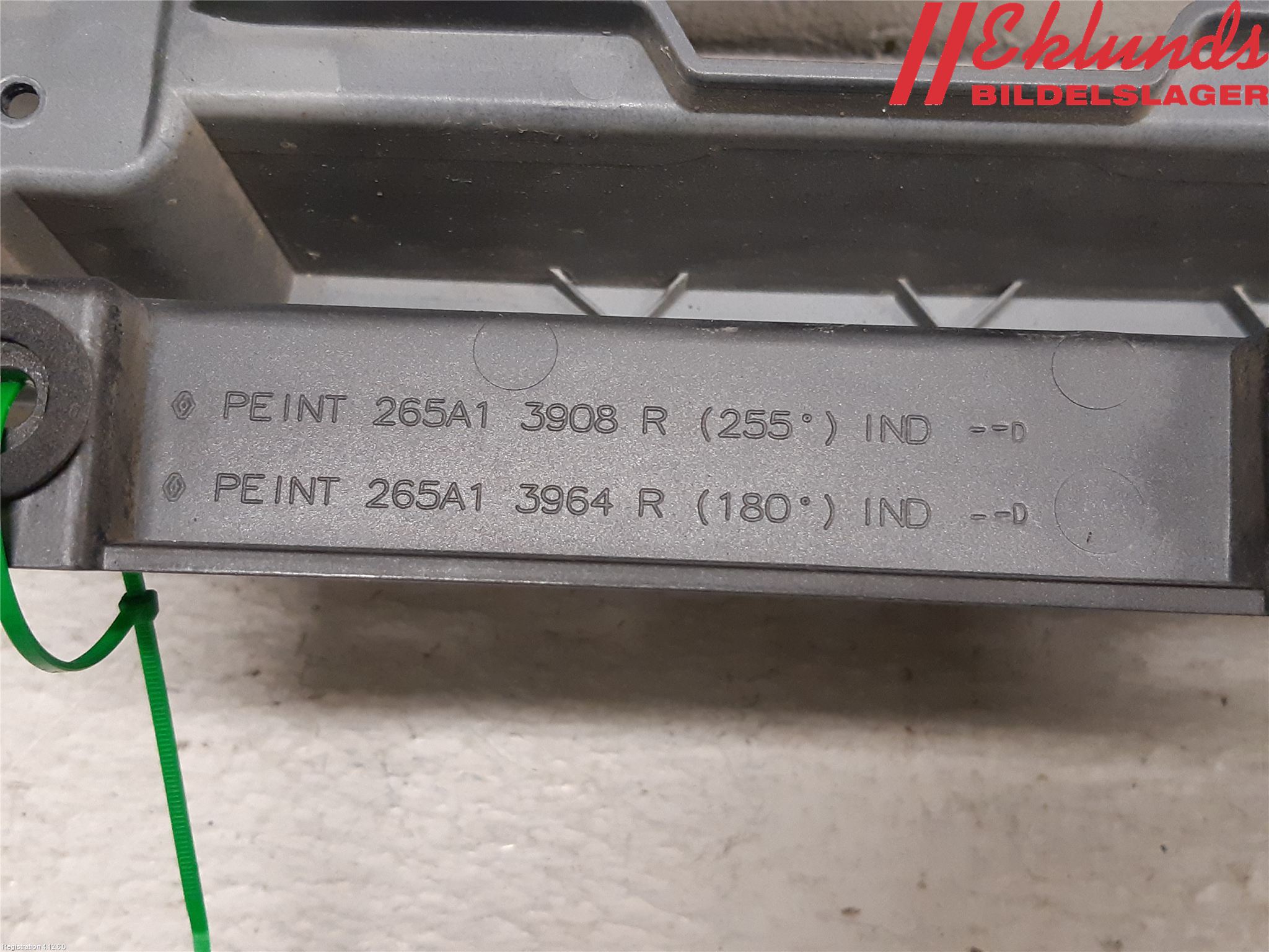 Opel VIVARO 15-19 Bakljussarg