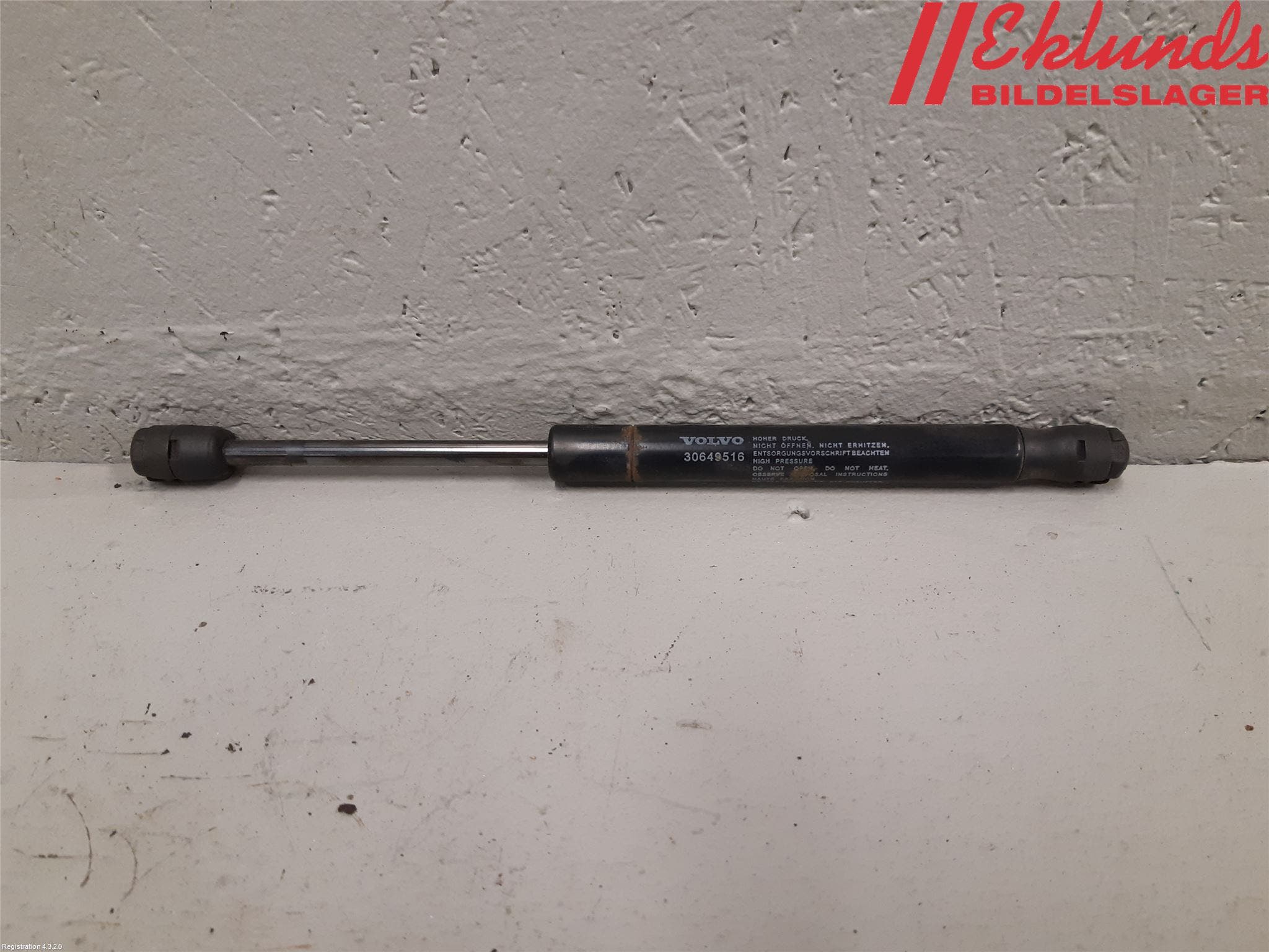 Volvo V70 14-16 Gasfjäder Motorhuv