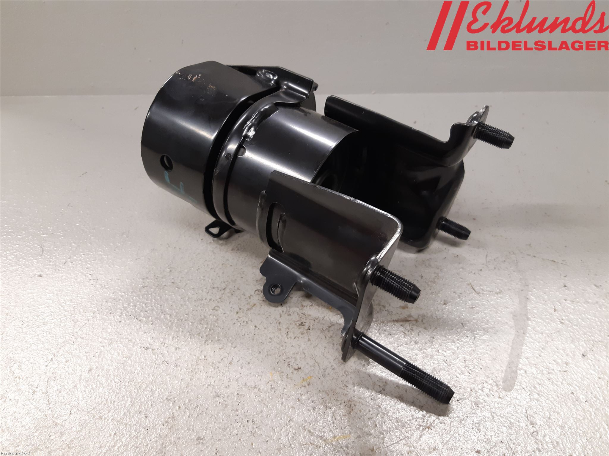 Toyota RAV4 19- Motorfäste