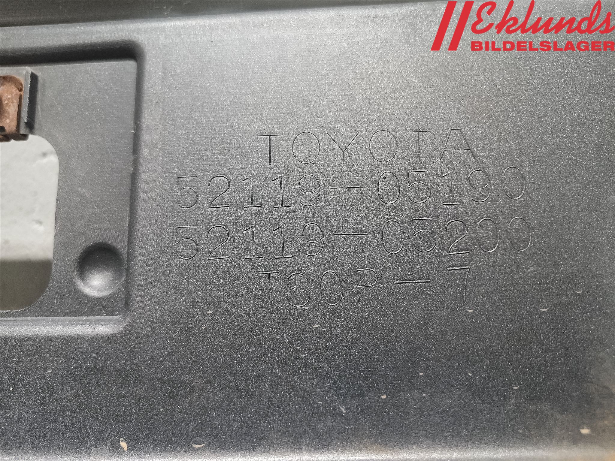 Toyota AVENSIS 09-15 Stötfångarbeklädnad Fram