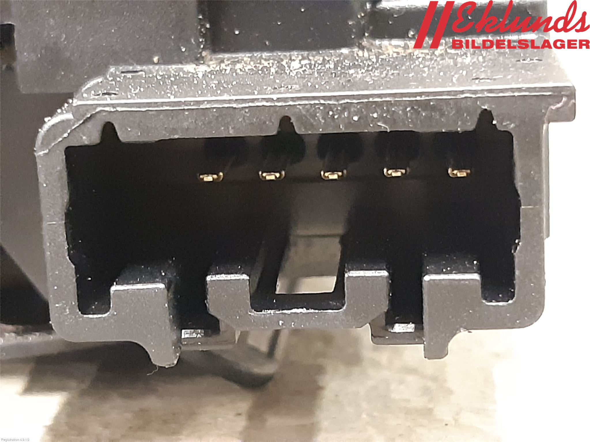 Ford KUGA 17-19 Låskista Baklucka