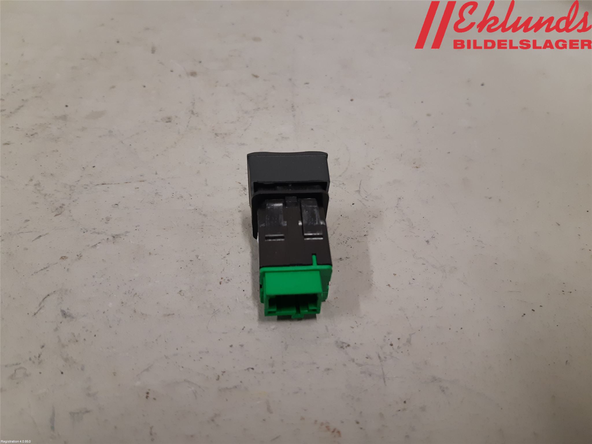 Peugeot PARTNER/E-PARTNER 19- Strömställare Centrallås