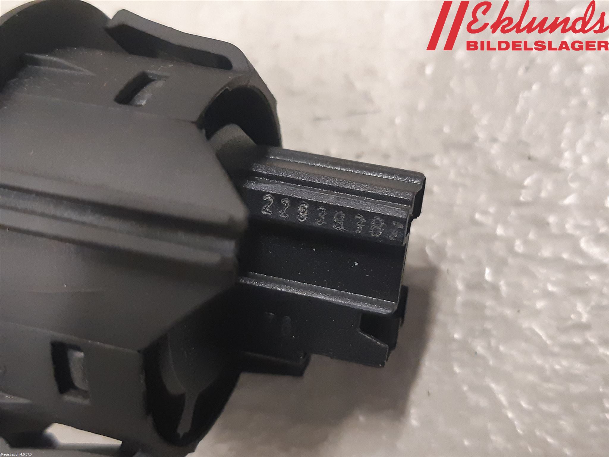 Opel INSIGNIA 09-16 Strömställare Baklucka