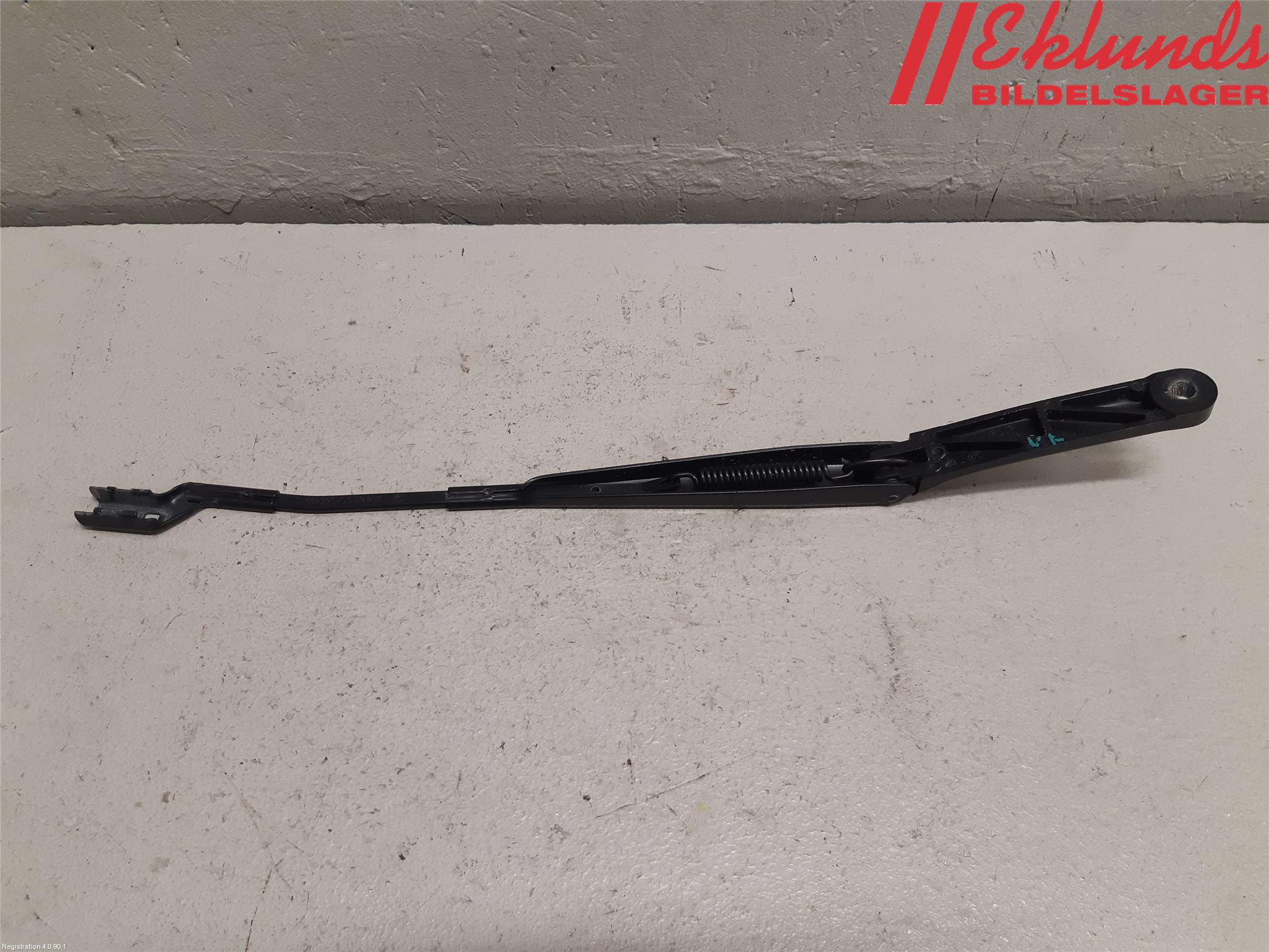 Volkswagen VW PASSAT 15-19 Torkararm Armar Vindruta