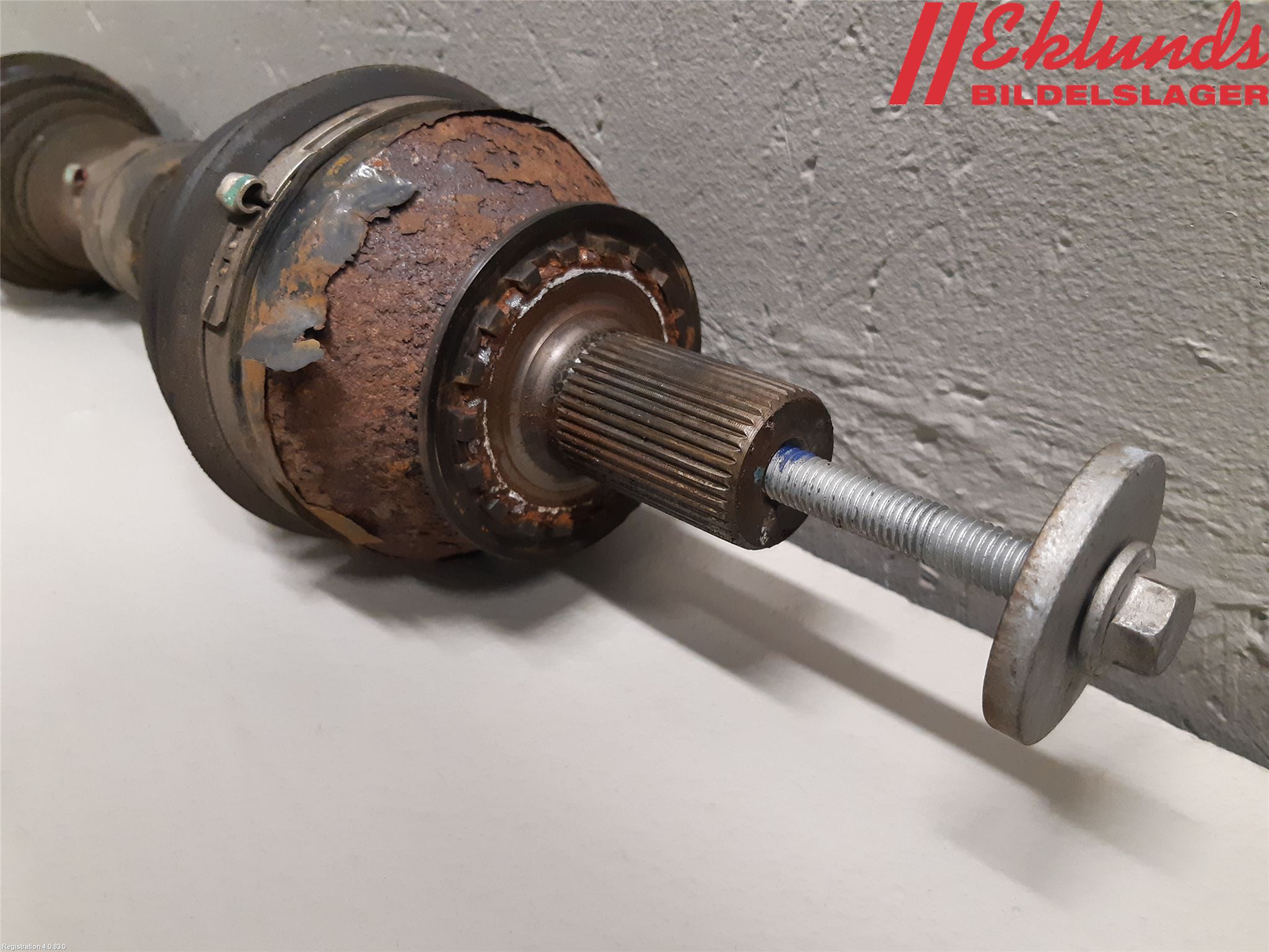 Volvo S60 11-13 Drivaxel Fram Vänster