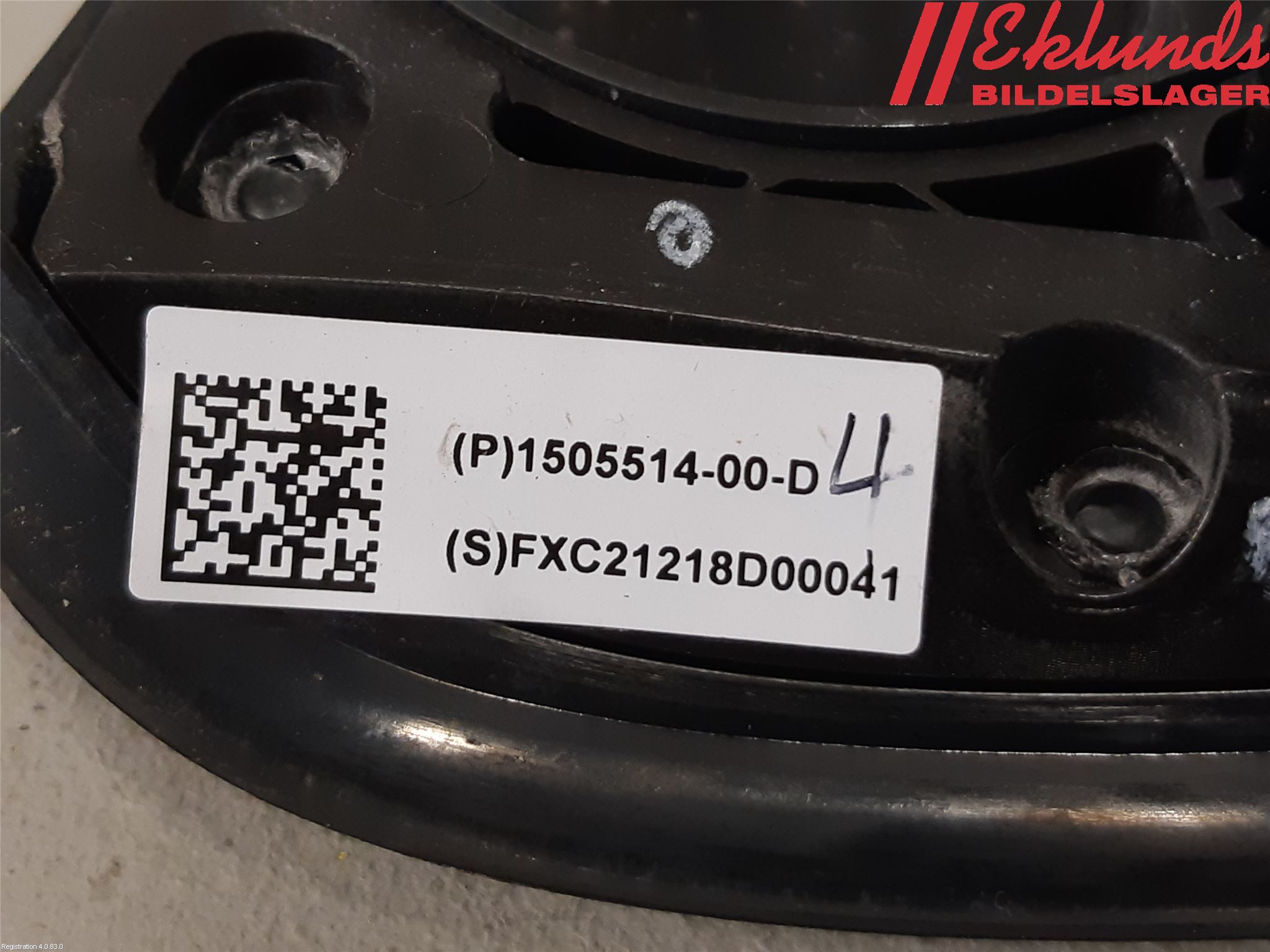 Tesla MODEL Y 21- Tanklucka