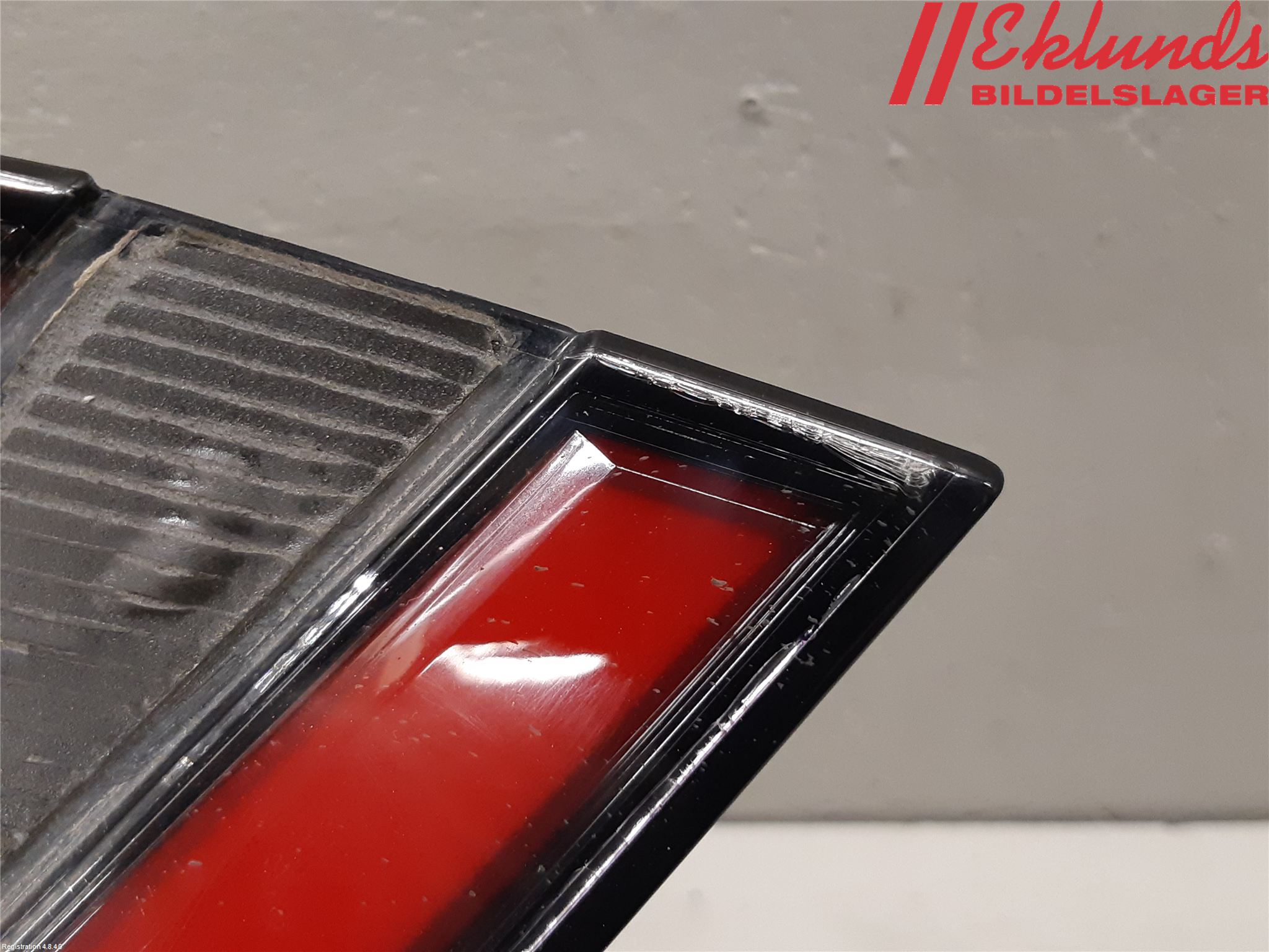 Tesla MODEL X 16- Bakljus Lucka Vä