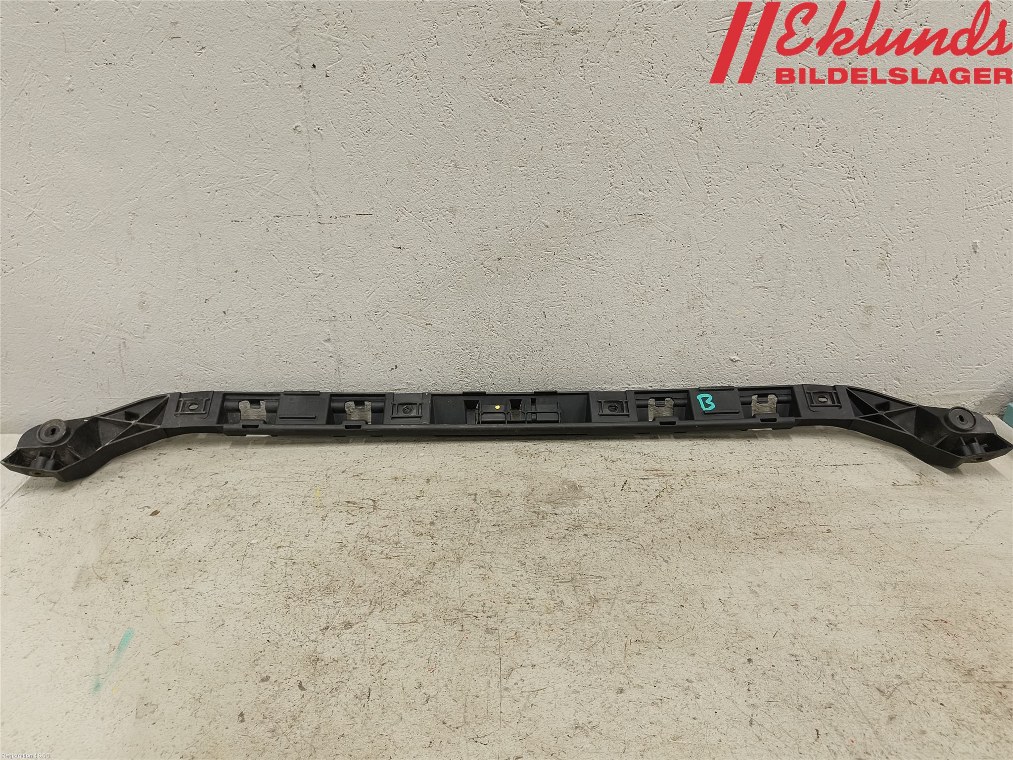 Volkswagen VW PASSAT CC 08-16 Stötfångardel Bak Mitt