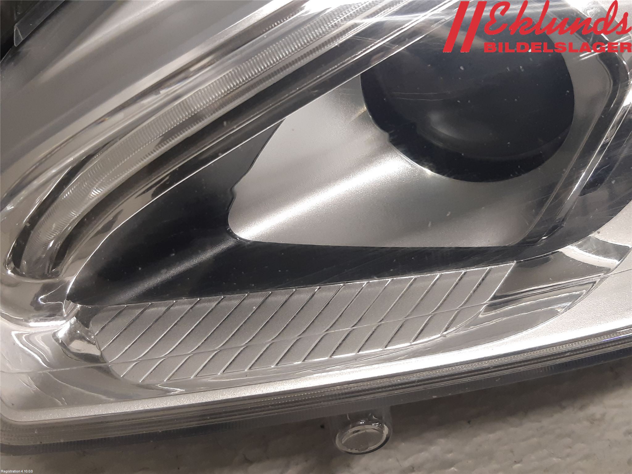 Peugeot PEUGOT 208 16-19 Strålkastare Vänster