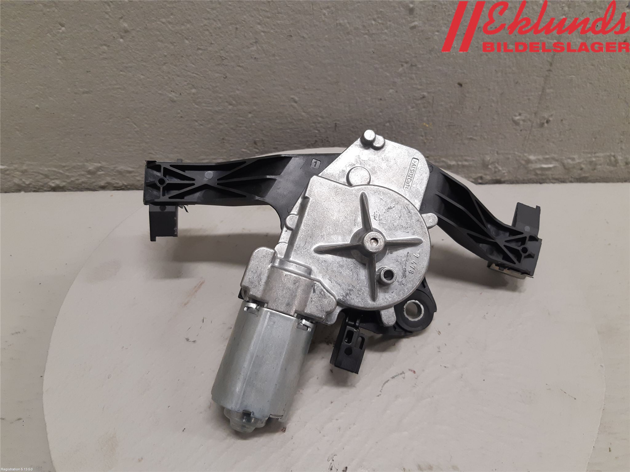 Opel CORSA E 15-19 Torkarmotor Baklucka