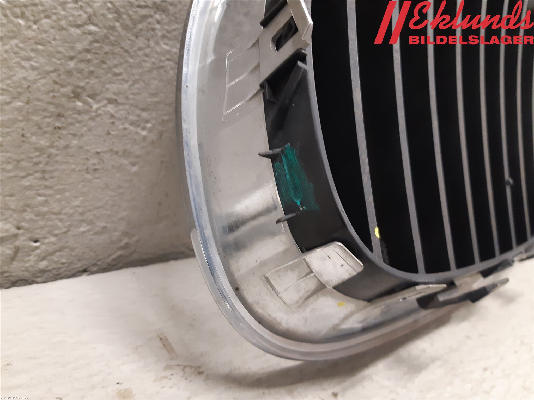 BMW 5 E60/61 Sed/Tou 02-10 Grilldel Höger