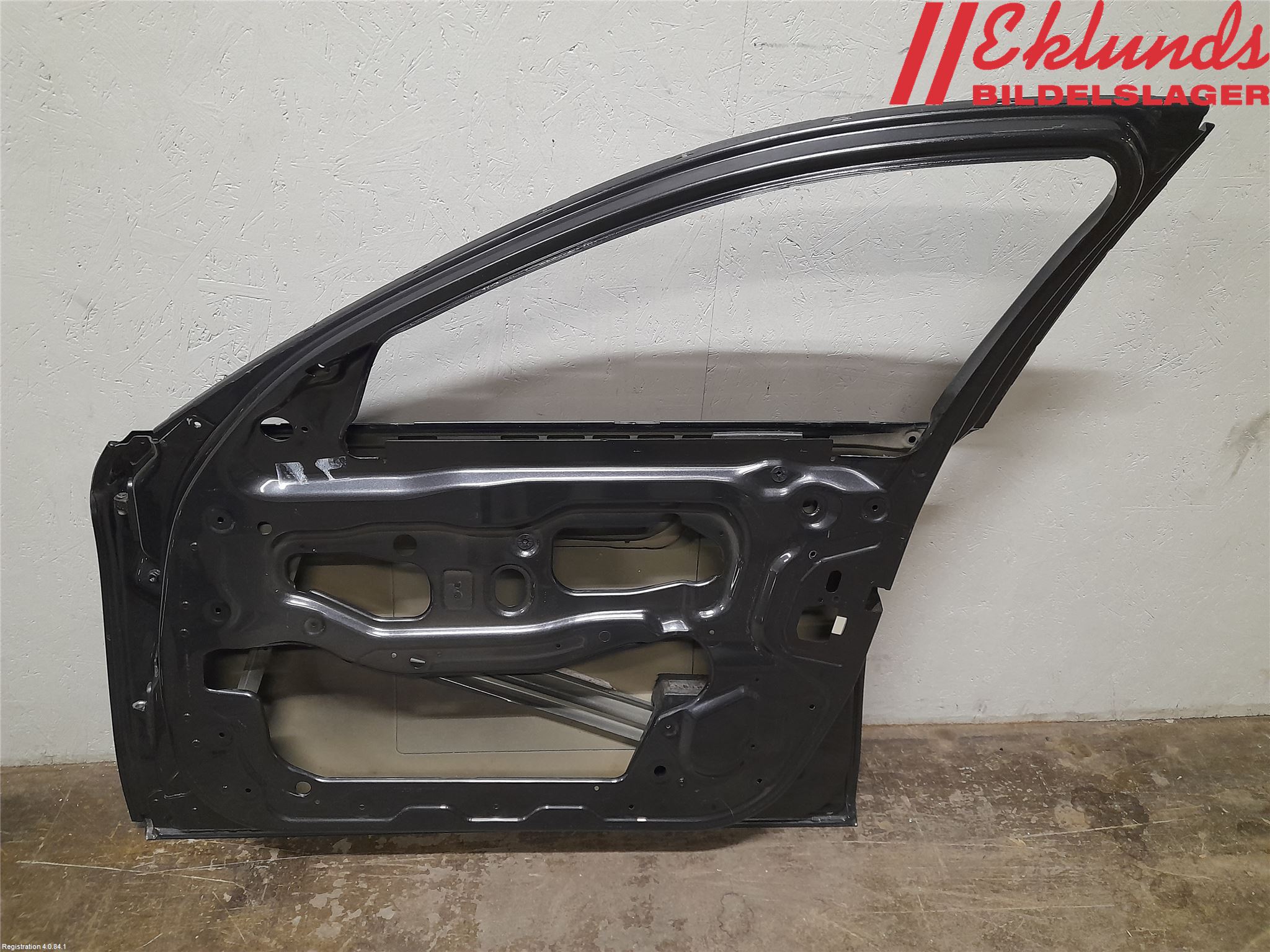 BMW 5 F10/F11/F18 09-17 Dörr Fram Höger