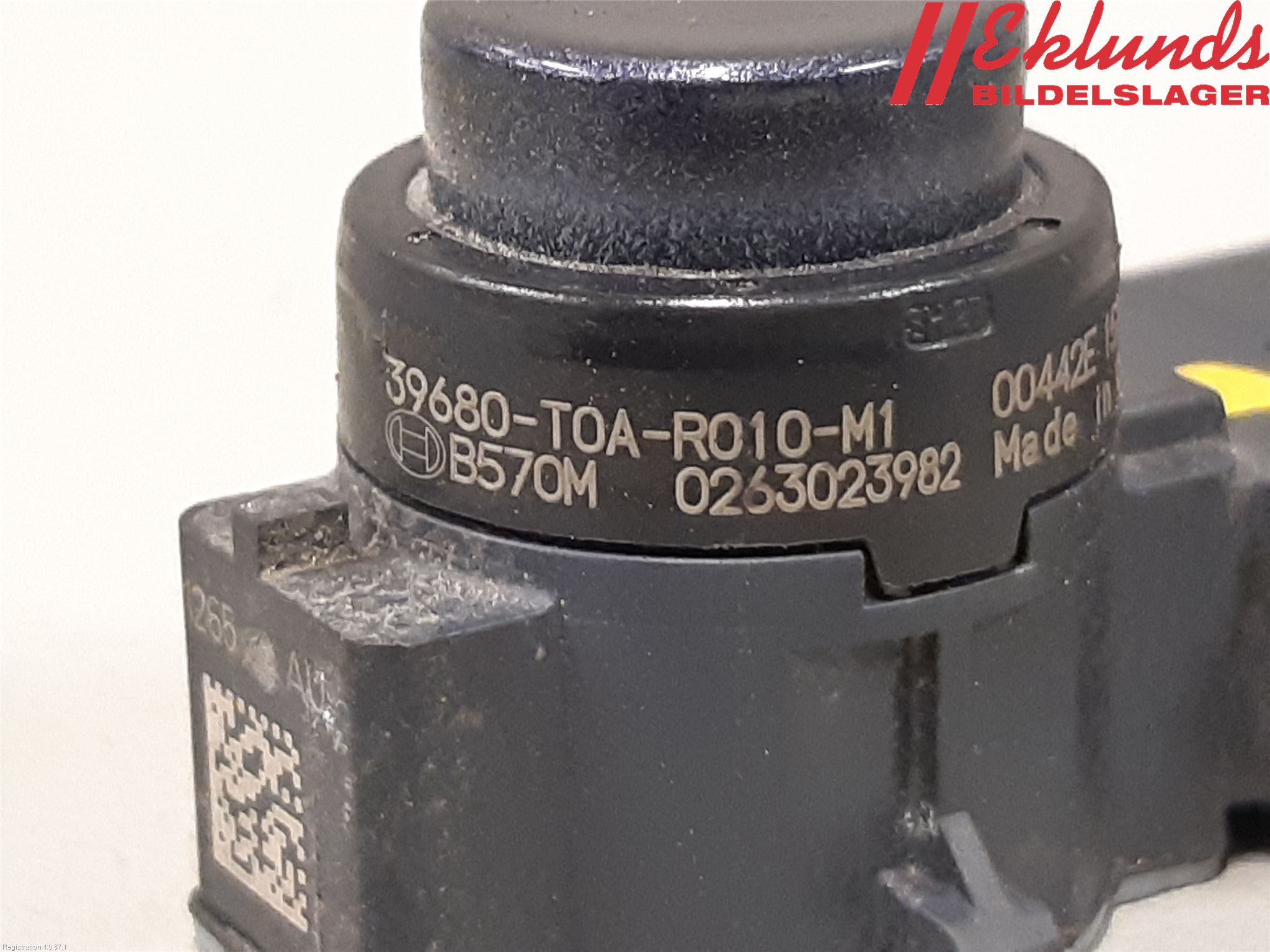 Honda CR-V 13-18 Parkeringshjälp Frontsensor