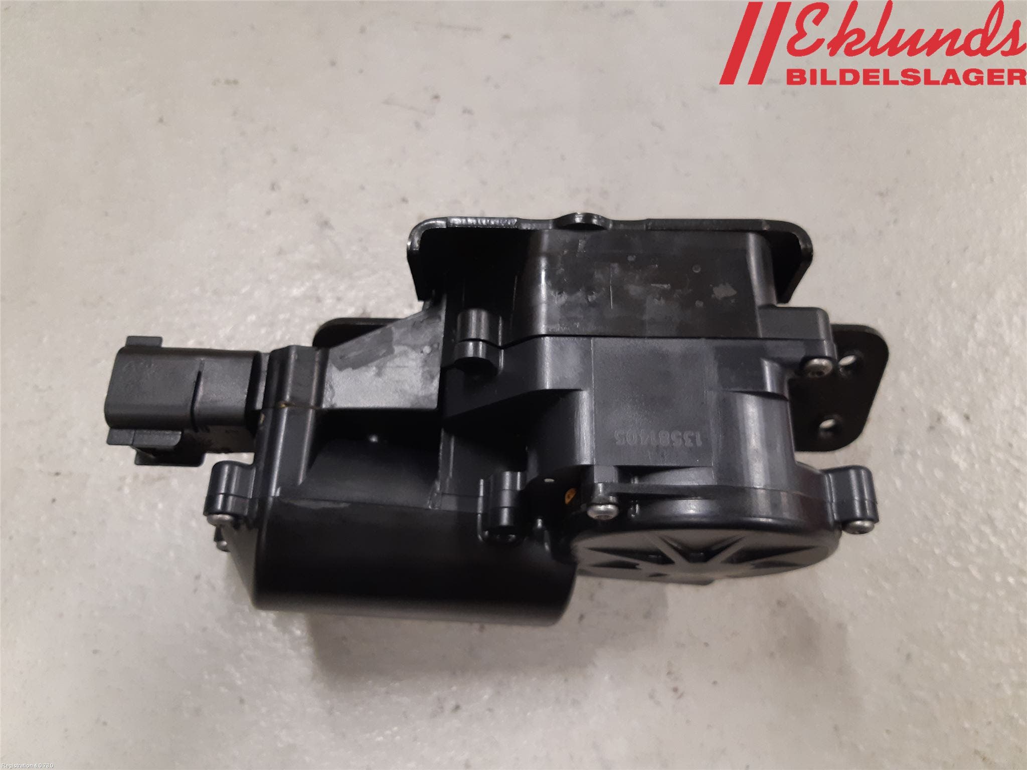 Opel INSIGNIA 09-16 Låskista Baklucka