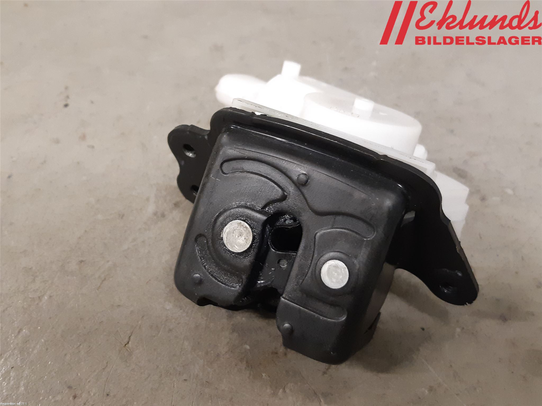 Toyota RAV4 19- Låskista Baklucka