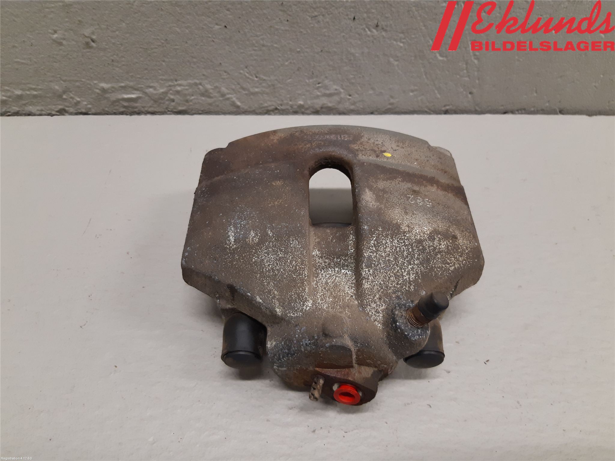 Volkswagen VW PASSAT 11-14 Bromsok Fram Höger