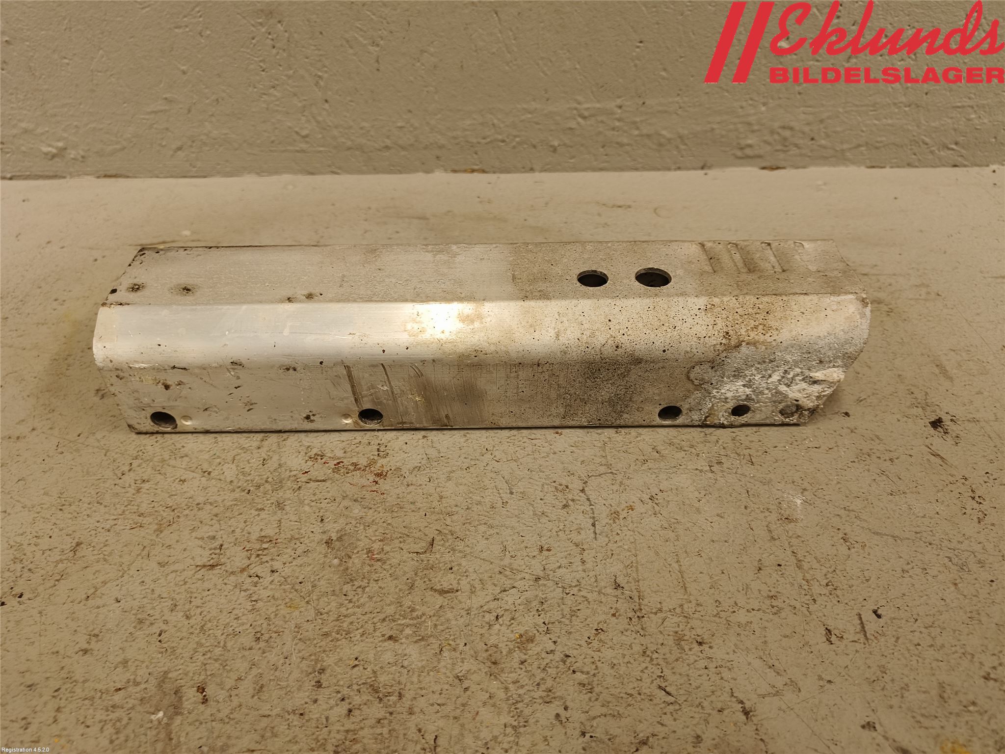 Audi A5 07-16 Stötfångarfäste Bak Hö