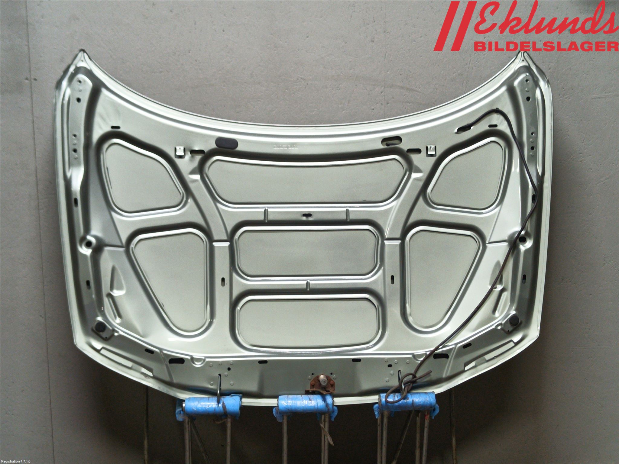 Volvo V70 05-08 Huv Fram