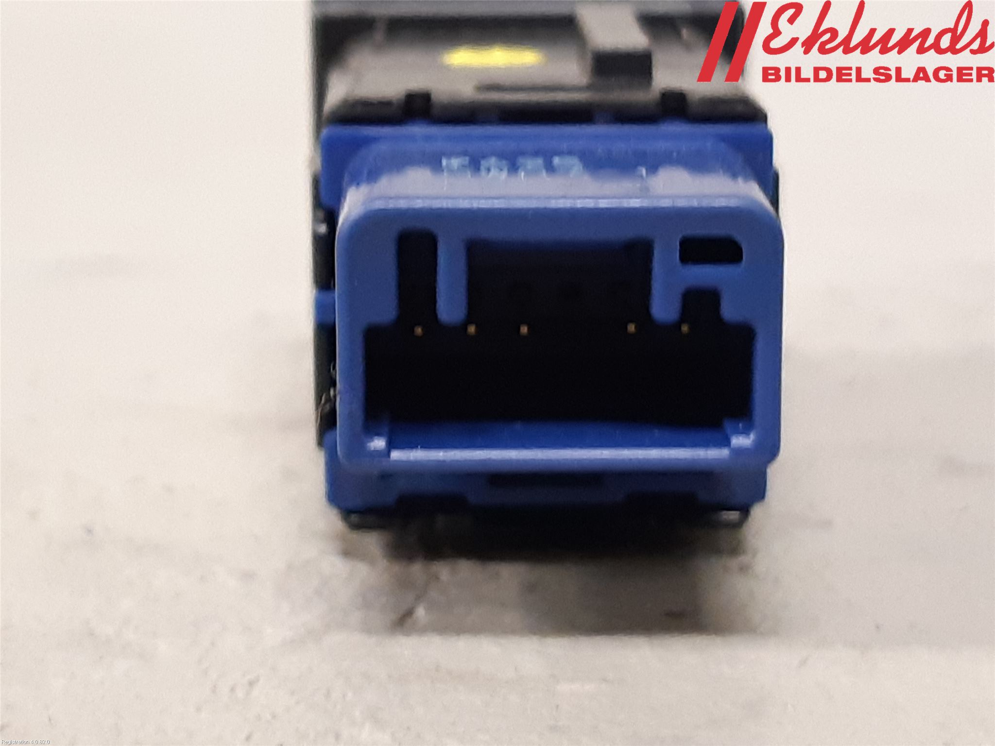 Toyota RAV4 19- Strömställare Elruta