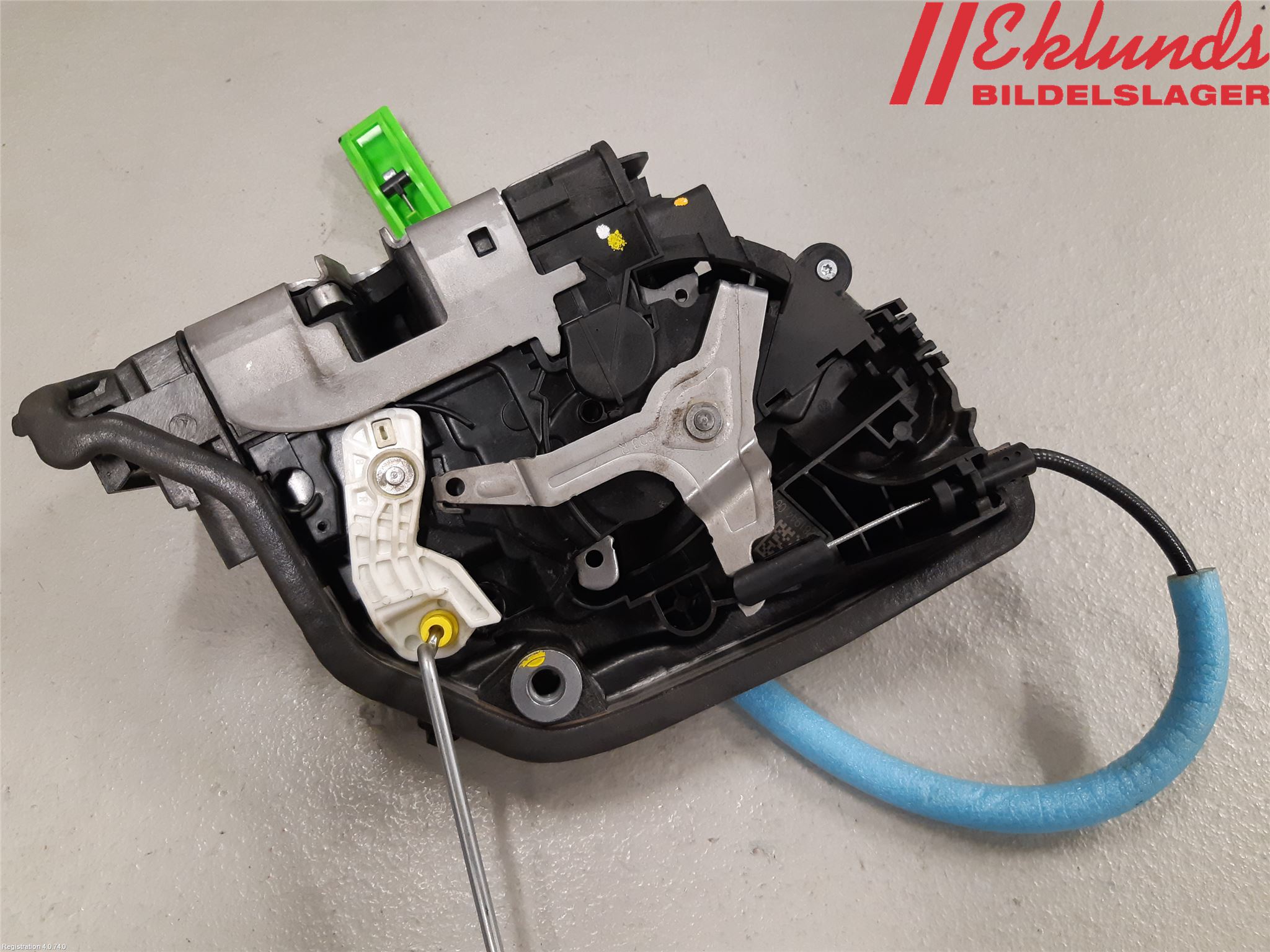 BMW 2 F45 Active Tourer 14-21 Låskista-Dörrlås