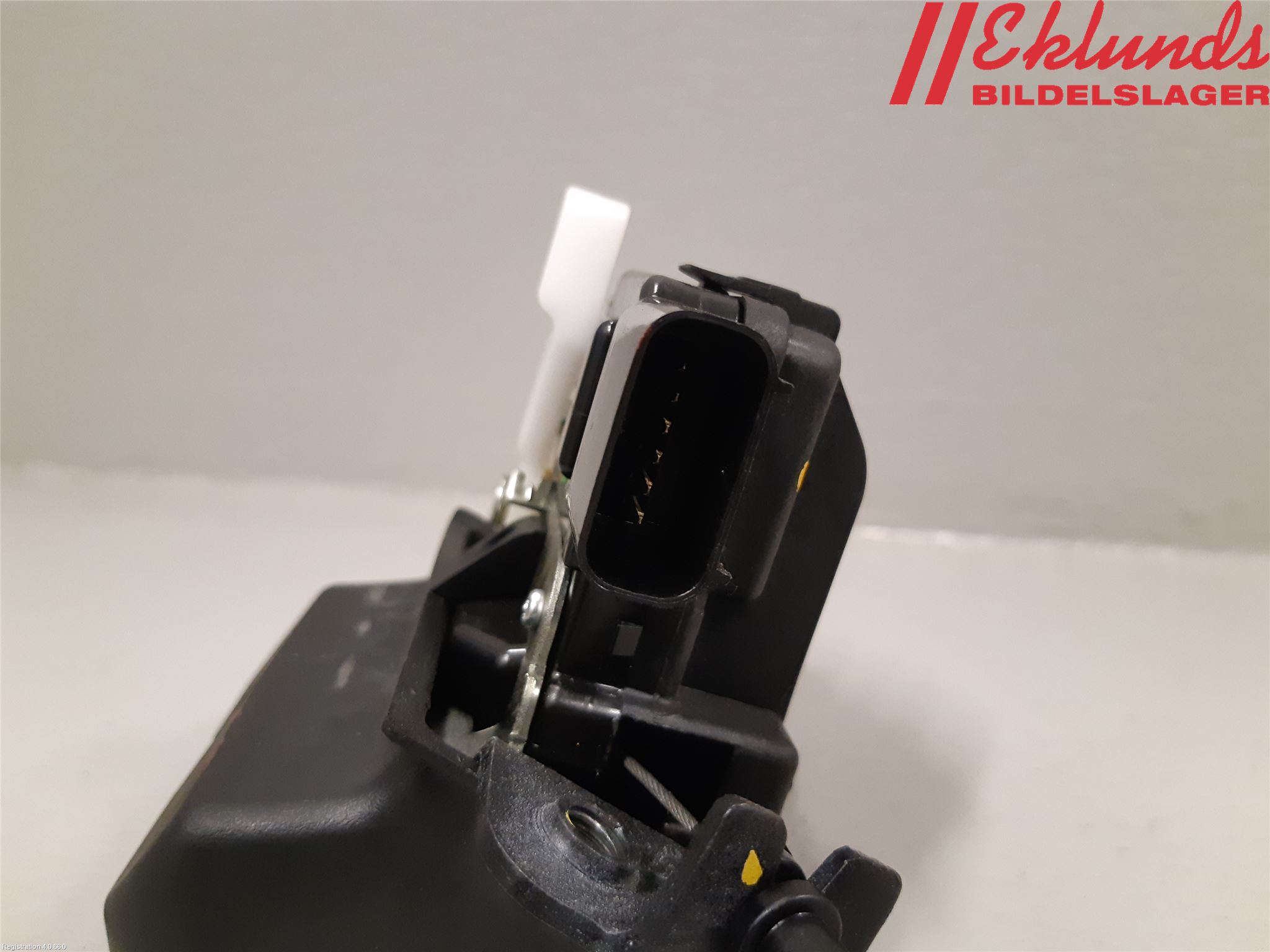 Kia SPORTAGE (QL) 16-21 Låskista Baklucka