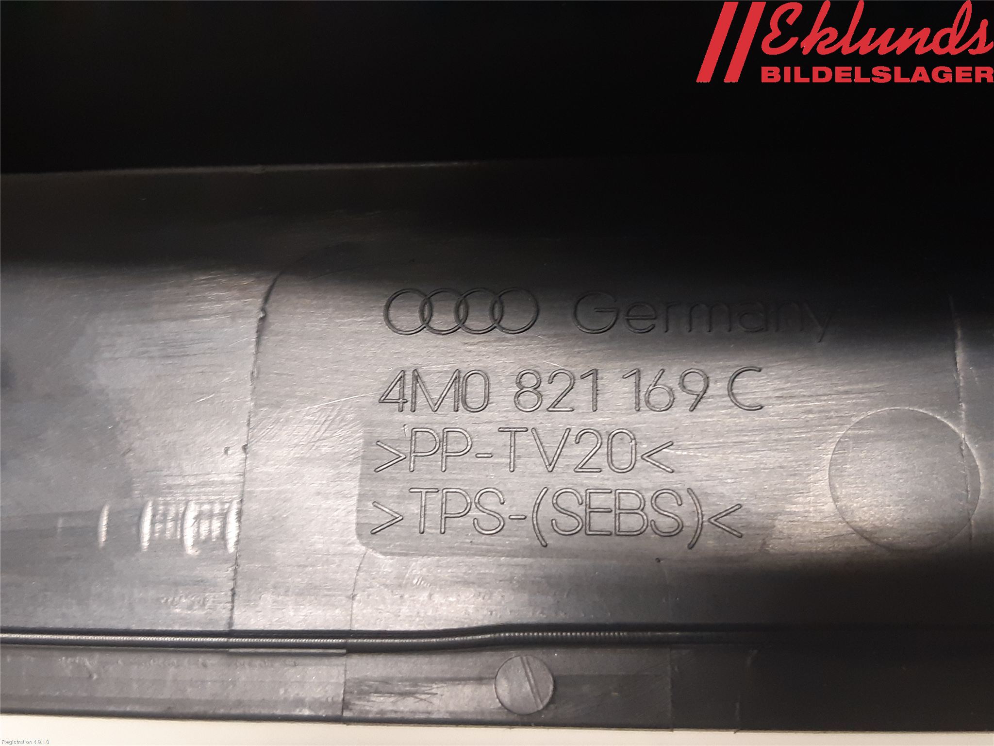 Audi Q7/SQ7 Torpedplåt-Torpedplast