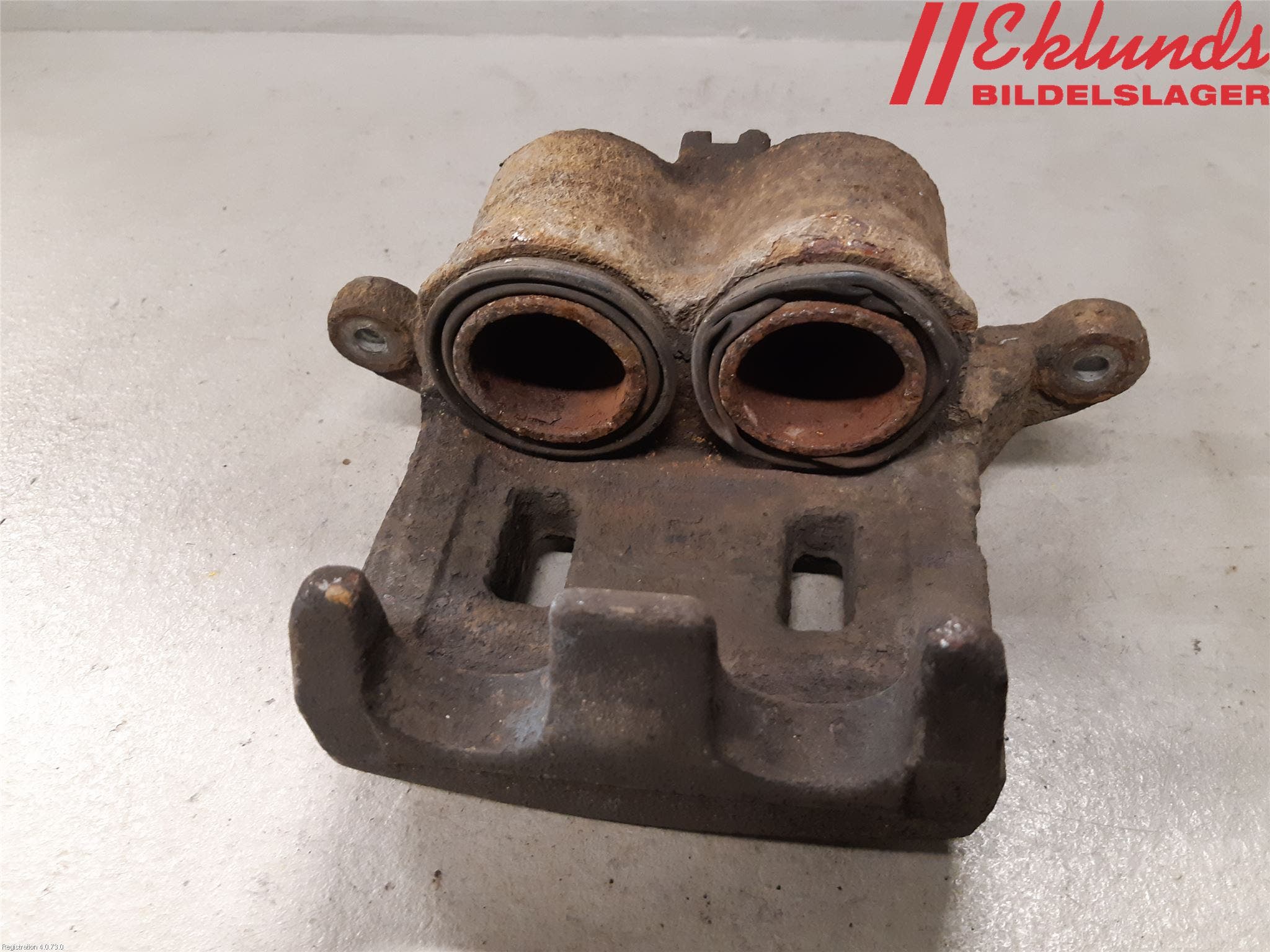 Nissan NAVARA 05-16 Bromsok Fram Höger