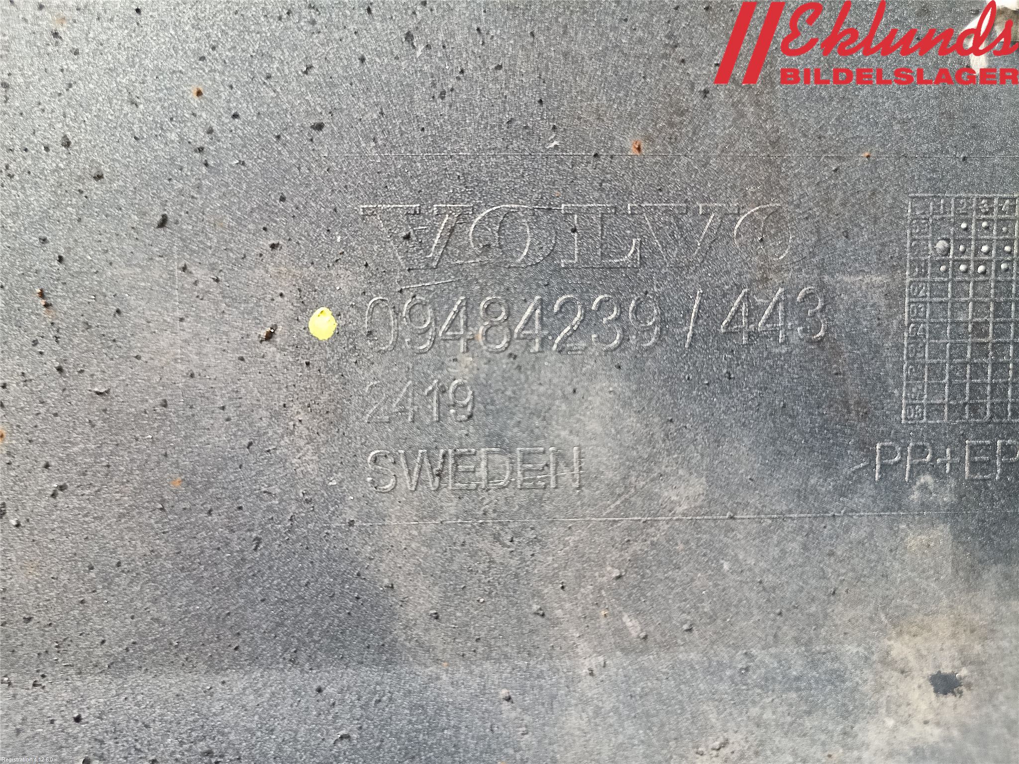 Volvo V70 00-04 Stötfångarbeklädnad Fram