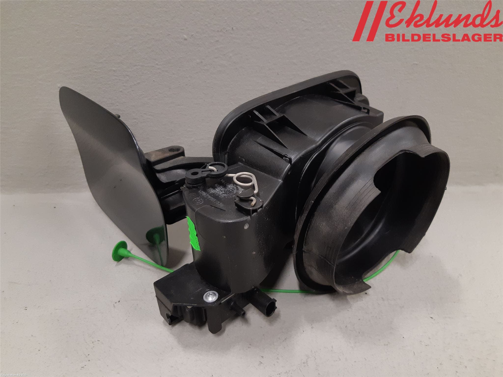 BMW X1 E84 10-15 Tanklucka