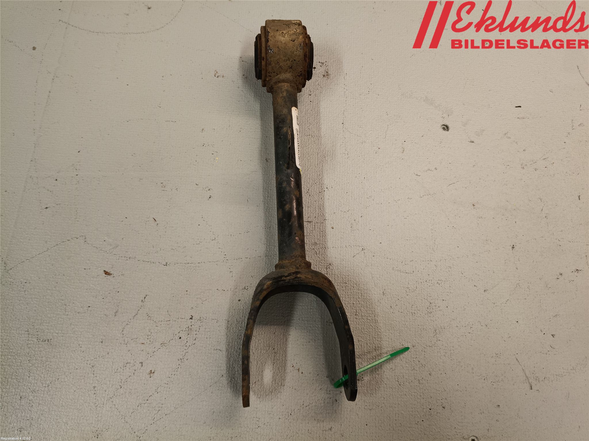 Tesla MODEL 3 17- Bärarm Bak Höger