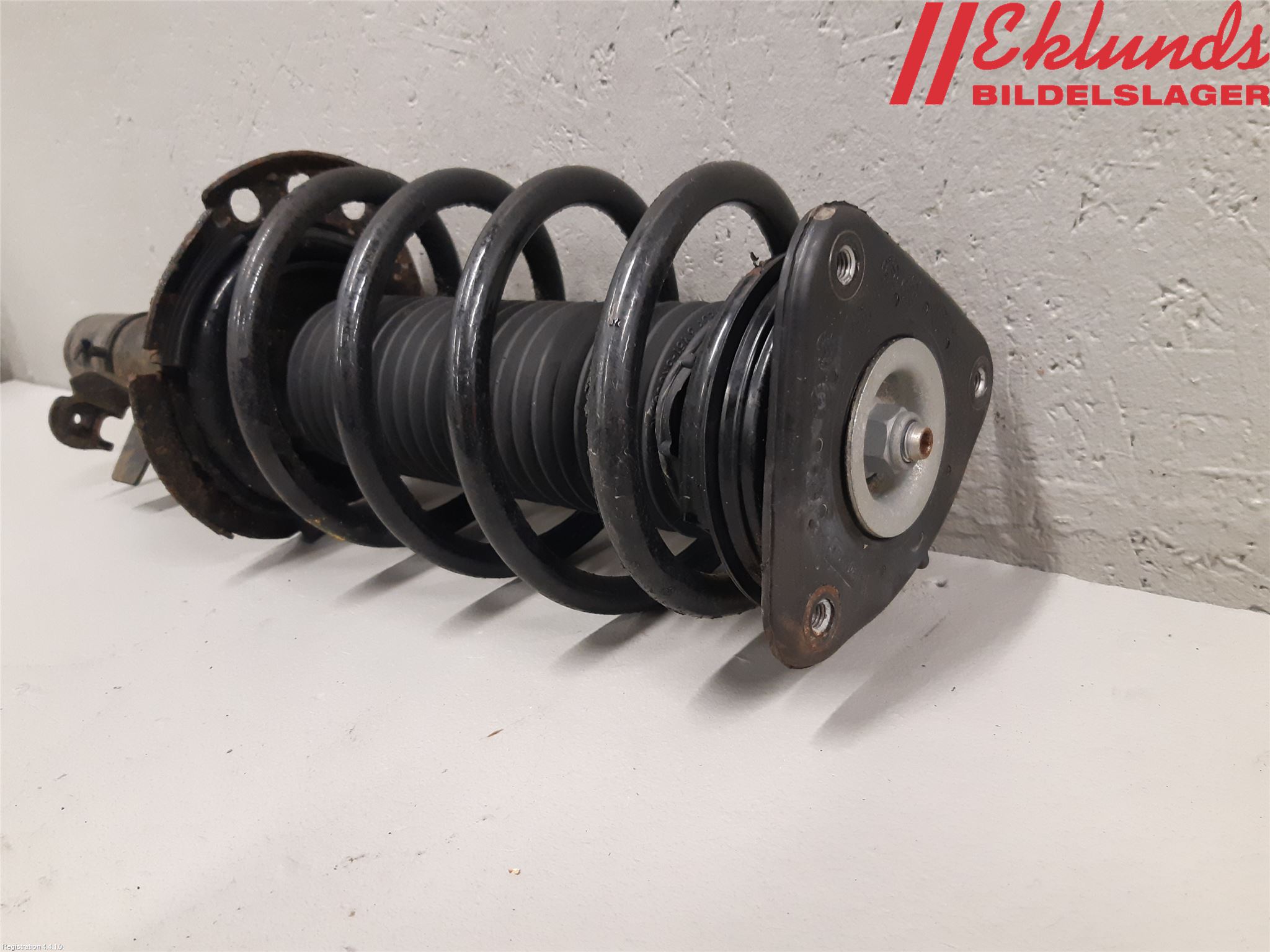 Ford FOCUS 15-18 Fjäderben Fram Höger