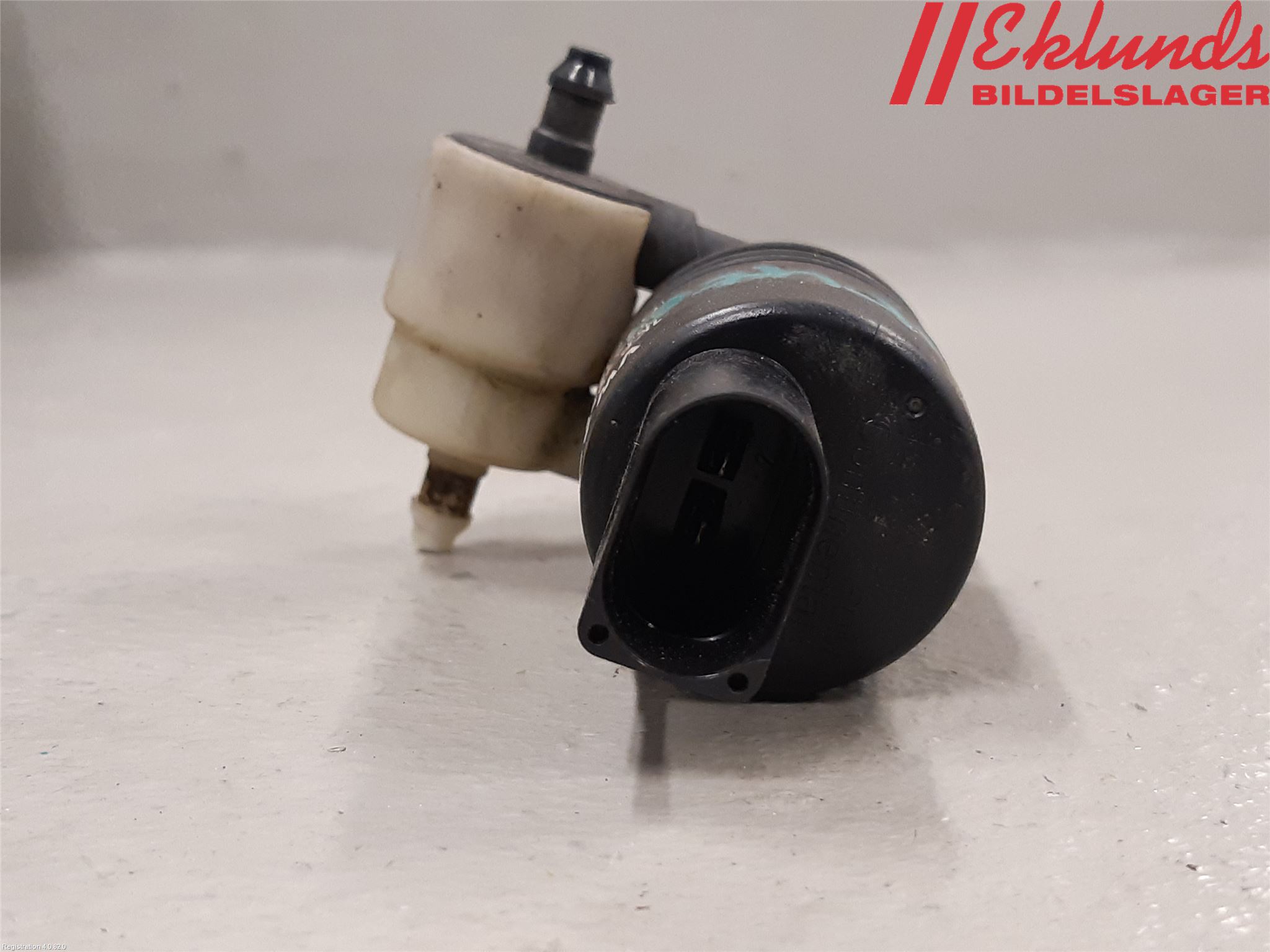 Volkswagen VW CADDY 11-15 Spolarpump Vindruta