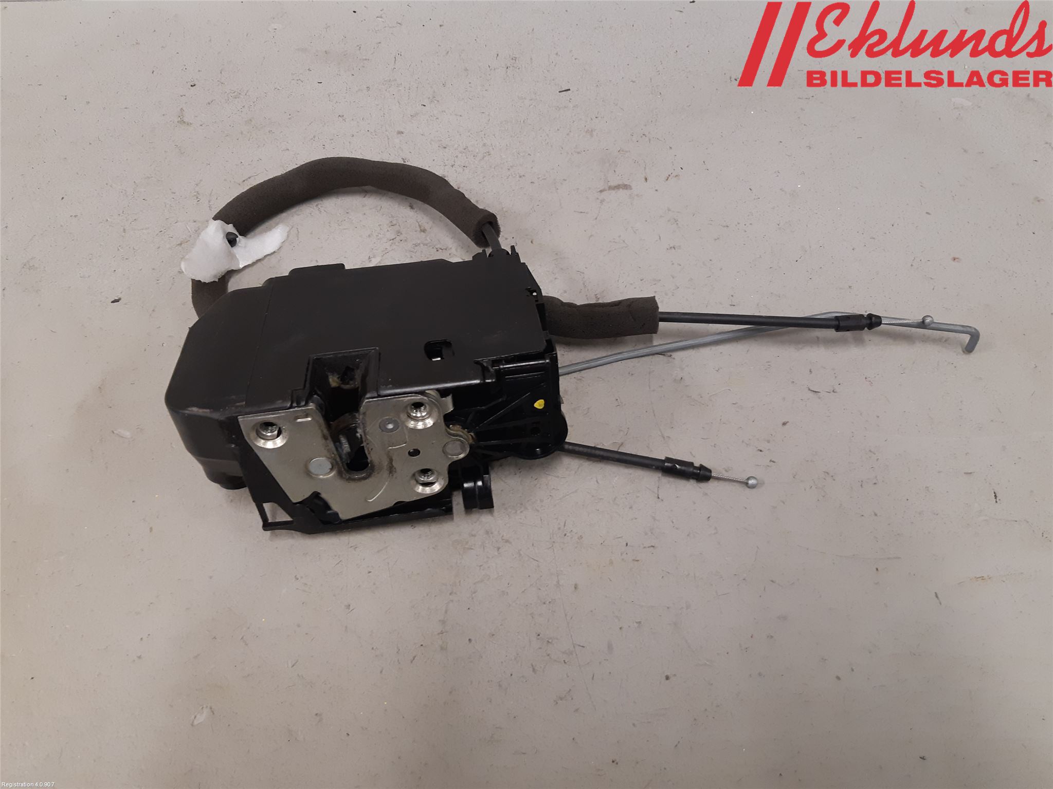 Iveco DAILY 14->> Låskista-Dörrlås