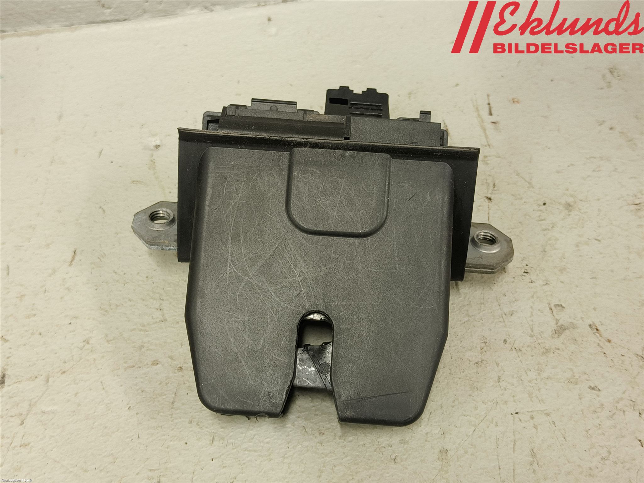 Ford FOCUS 11-14 Låskista Baklucka