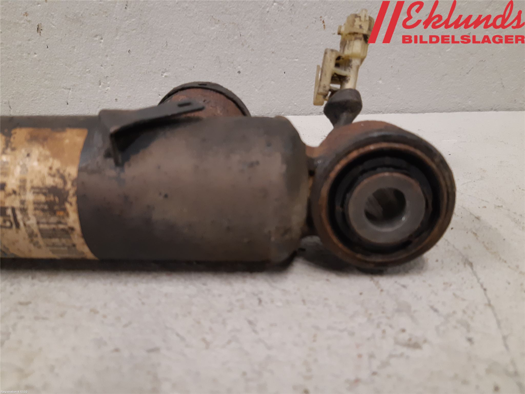 Opel INSIGNIA 09-16 Stötdämpare Bak