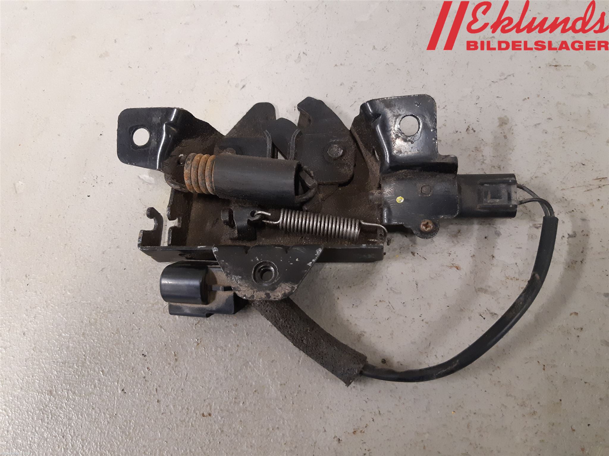 Hyundai SANTA FE 13-18 Huvlås