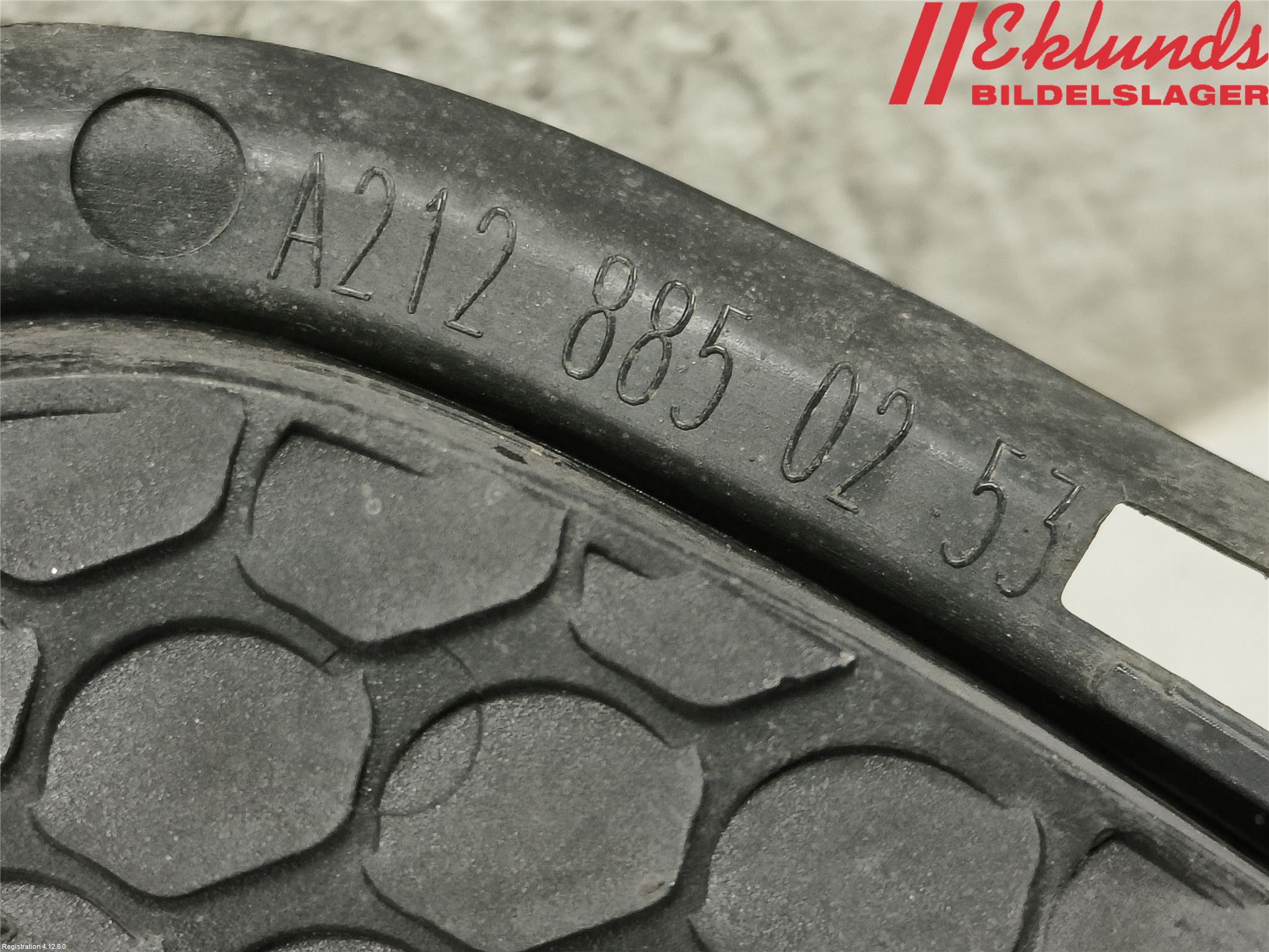 Mercedes-Benz MB E-KLASS (W212) 09-16 Dimljussarg Fram