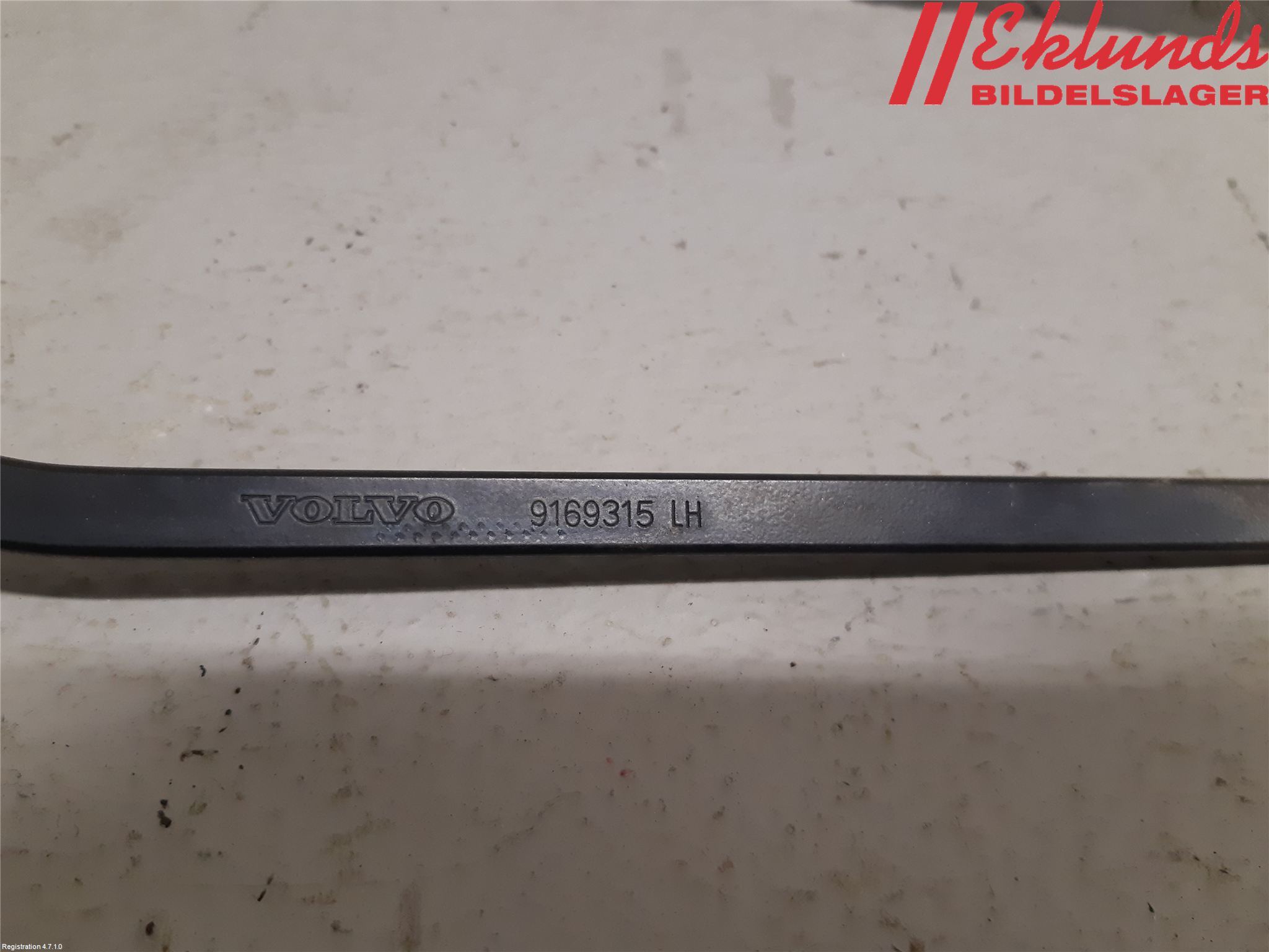 Volvo S70/V70/XC  97-00 Torkararm Armar Vindruta